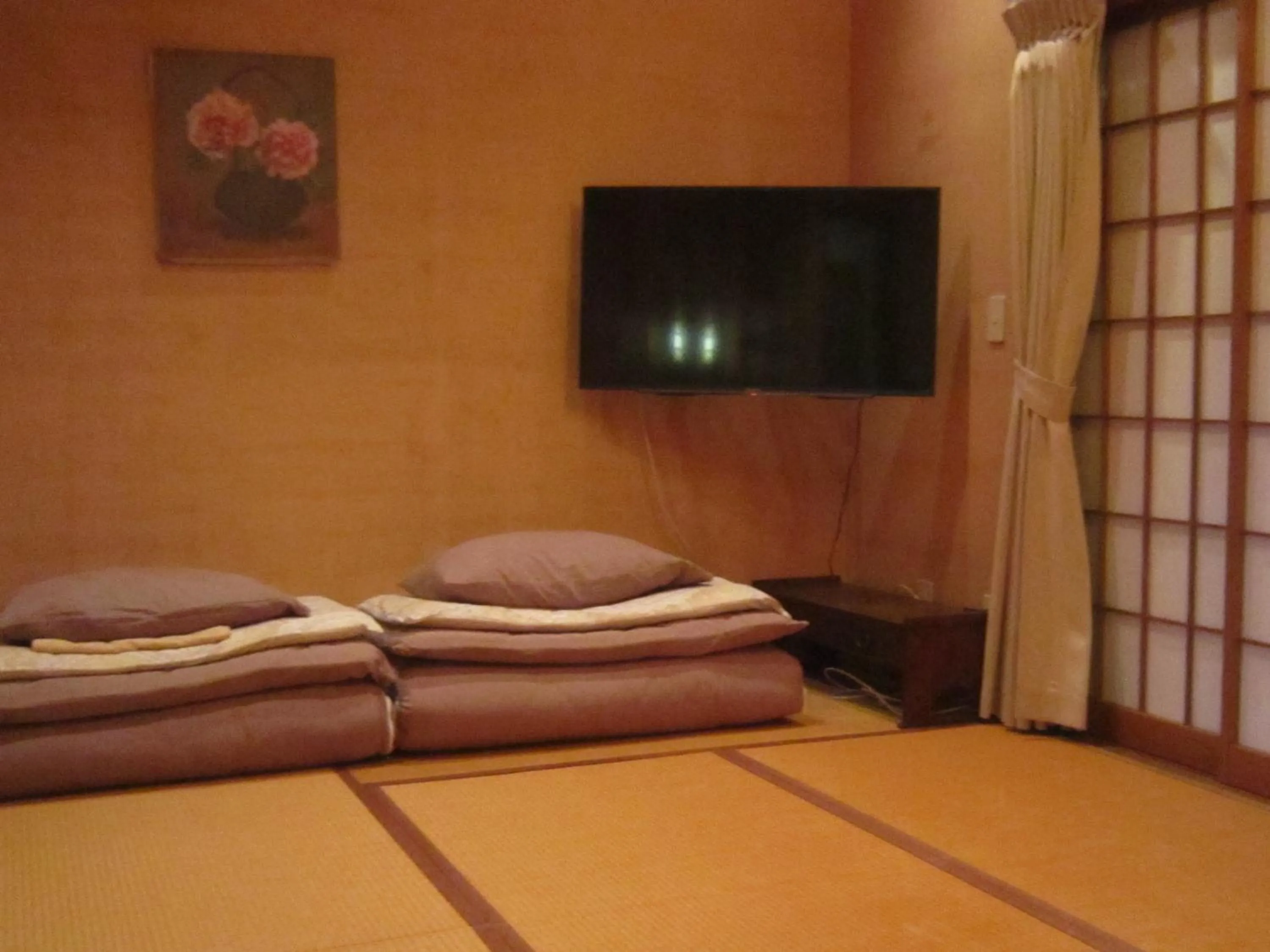 Bed in Minato Oasis Numazu / 沼津観光の中心、伊豆観光の拠点に好立地！沼津港に位置し交通・飲食・コンビニ等至便です！