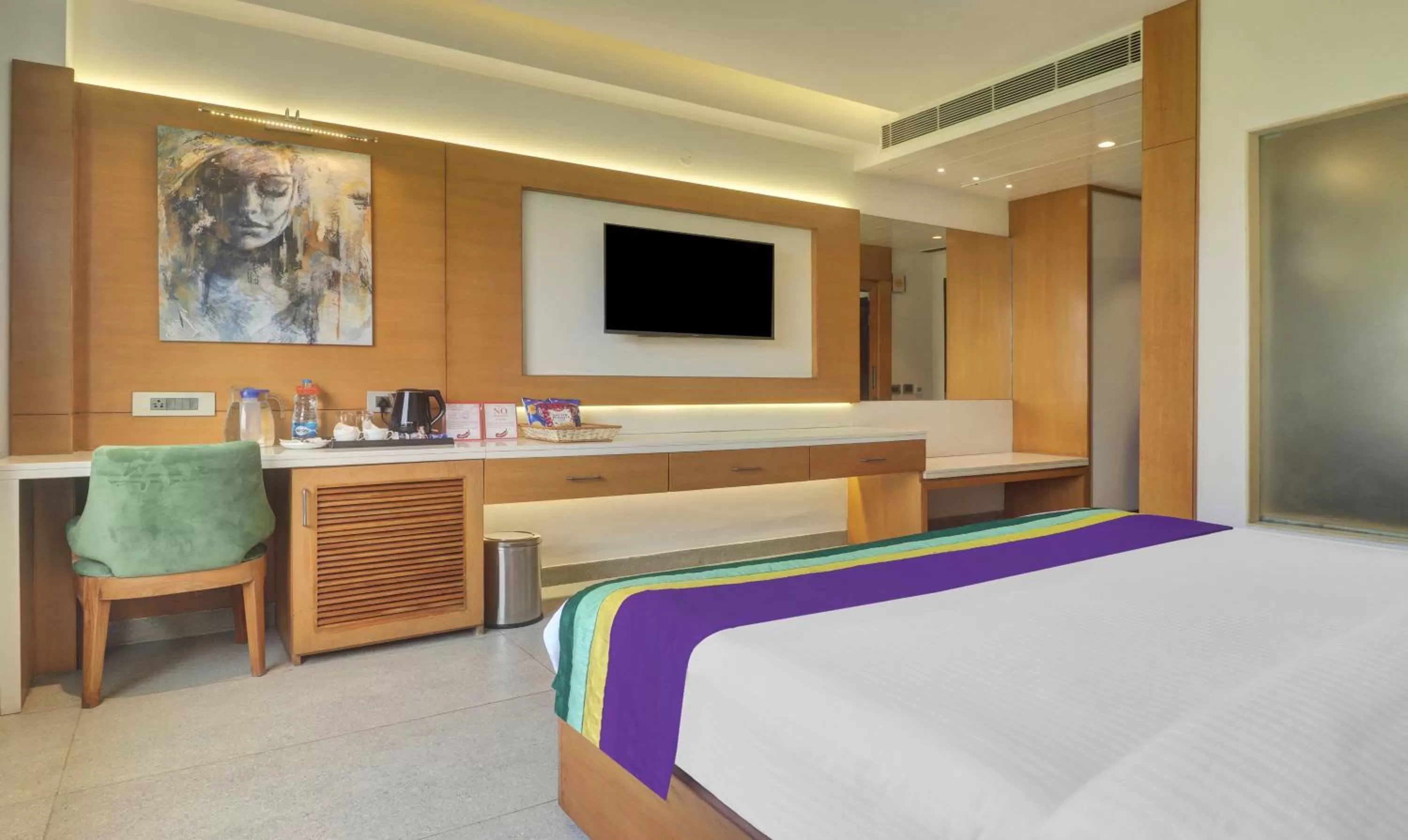 Bedroom, Bed in Treebo Tryst Tamarind