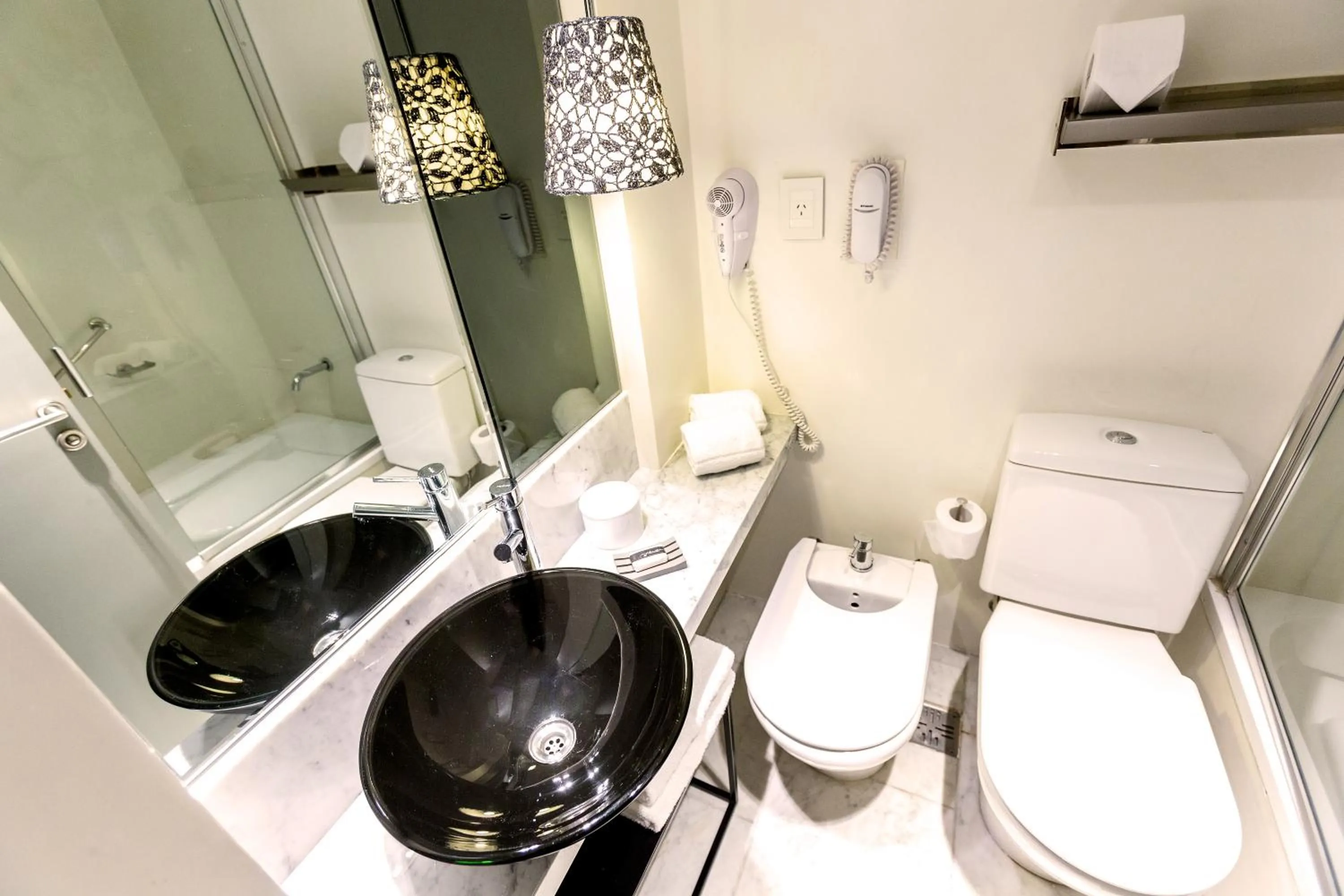 Bathroom in Esplendor Plaza Francia