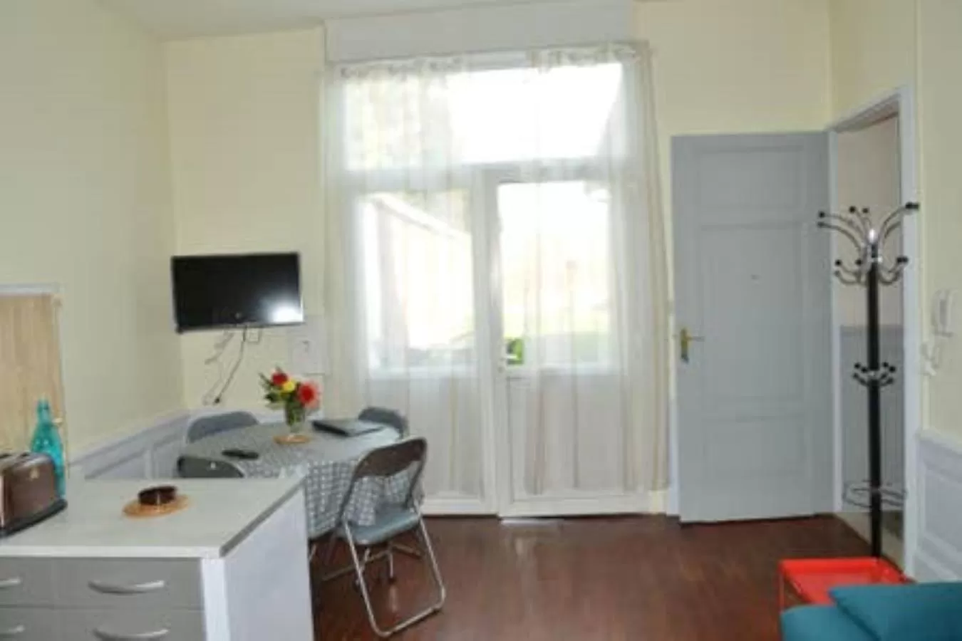 TV and multimedia, TV/Entertainment Center in Apparthotel Douai Gare