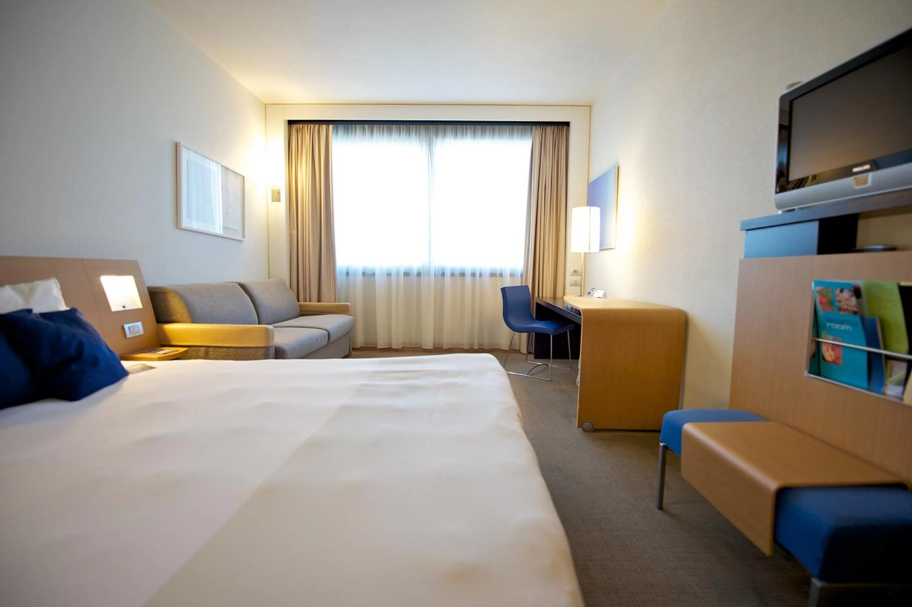 Standard Double Room with Sofa Bed in Novotel Genova City