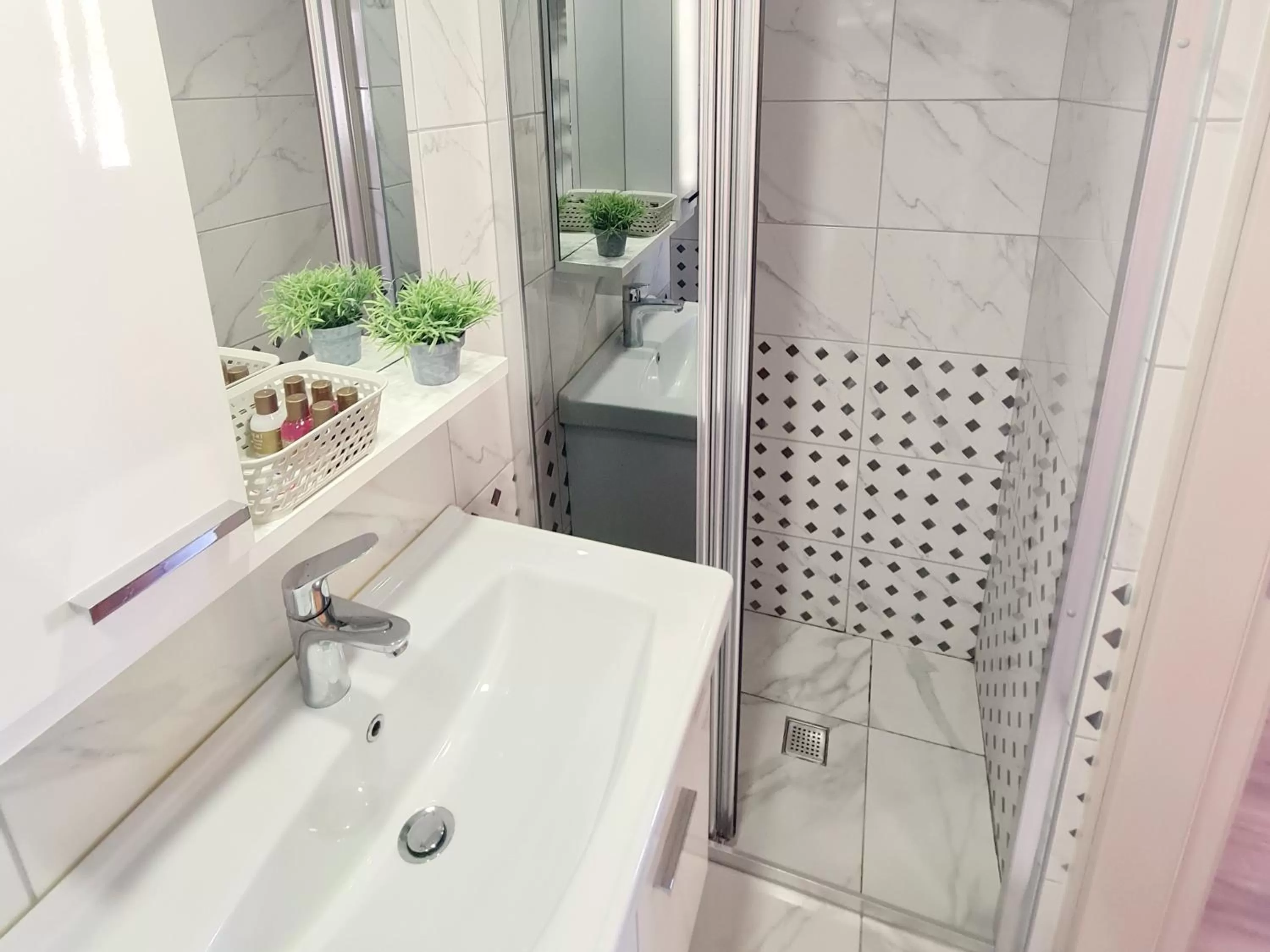 Shower, Bathroom in SOFIA BOUTIQUE HOTEL