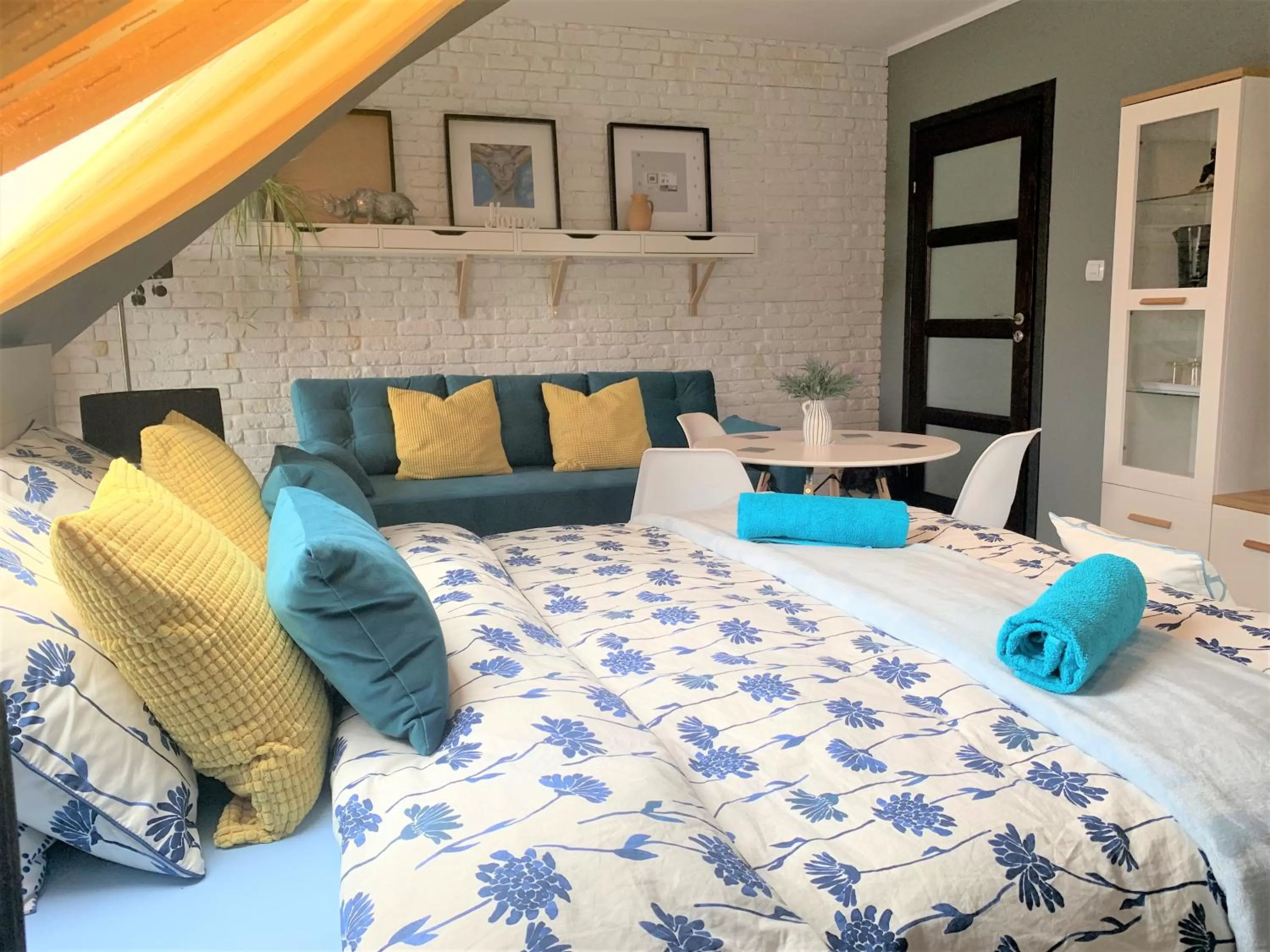 Photo of the whole room, Bed in Dom z Sauną i Jacuzzi- na wyłączność lub pokoje