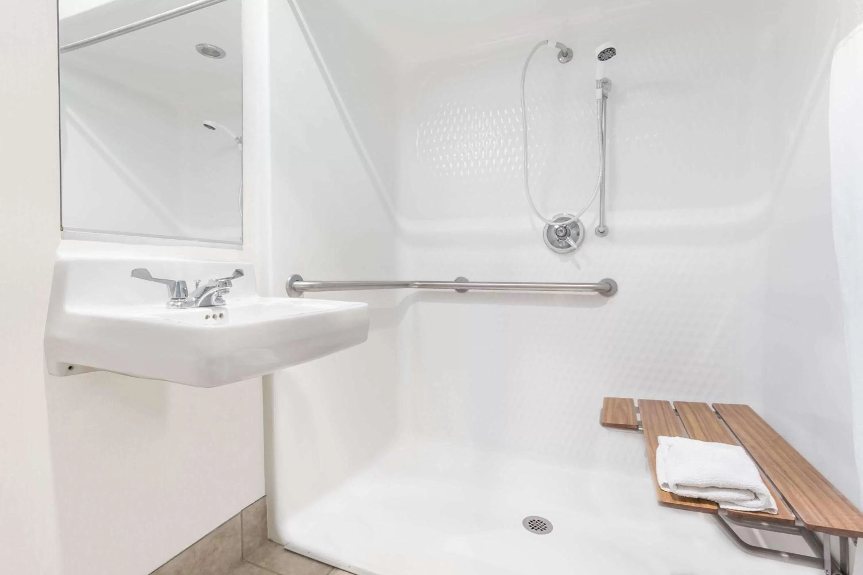 Bathroom in Baymont by Wyndham Yreka