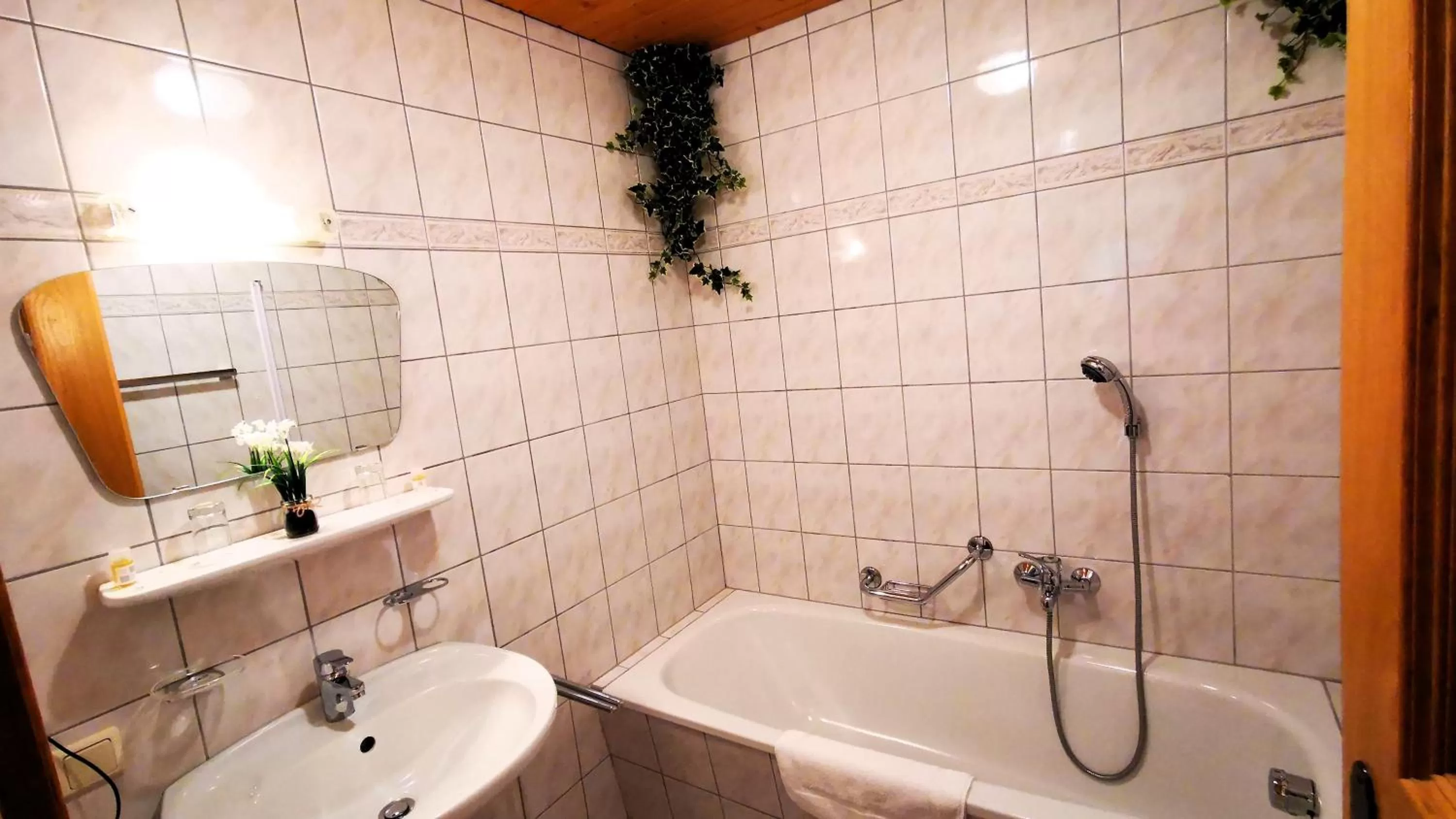 Bathroom in Gasthof Geronimo