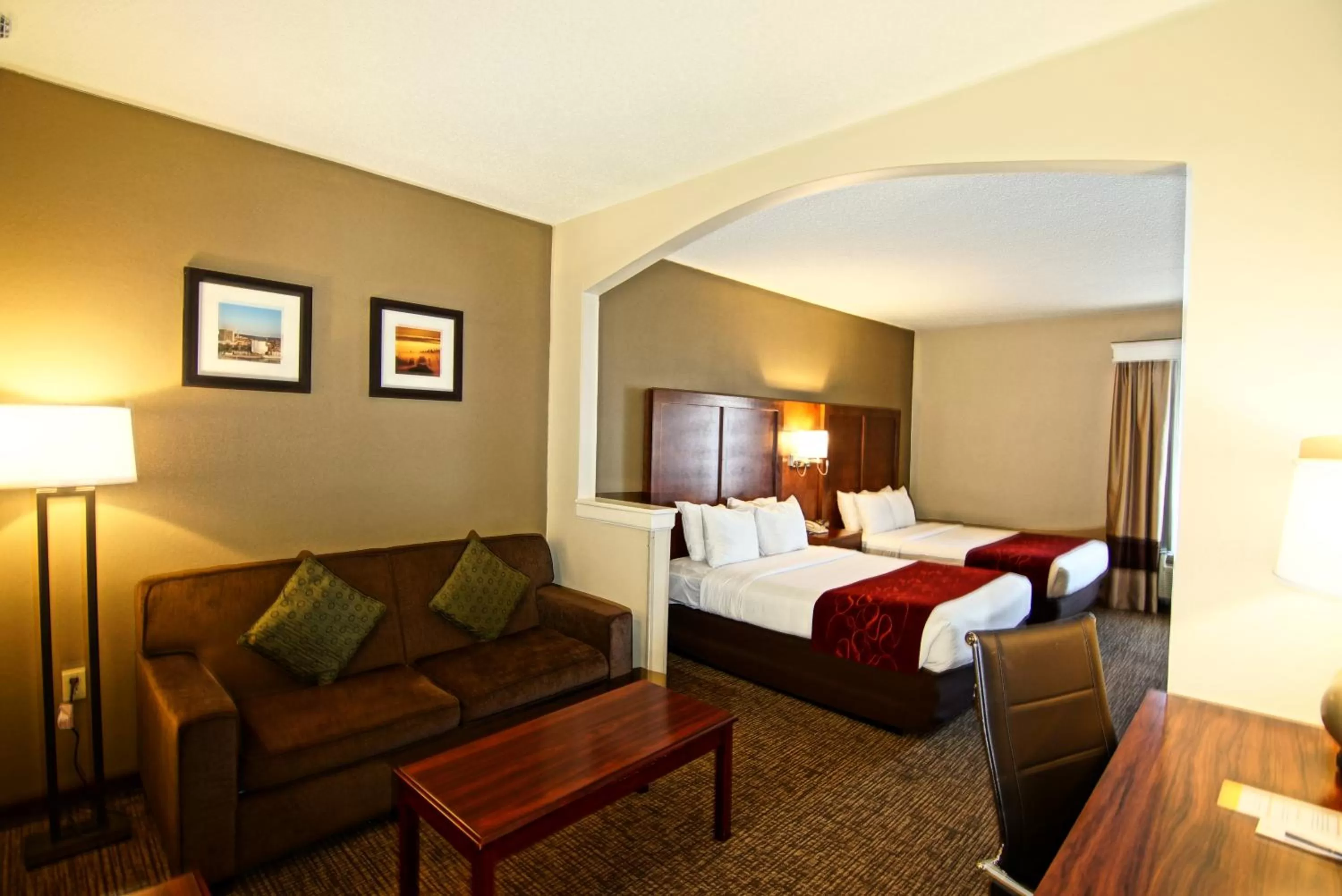 Bed in Comfort Suites Near University