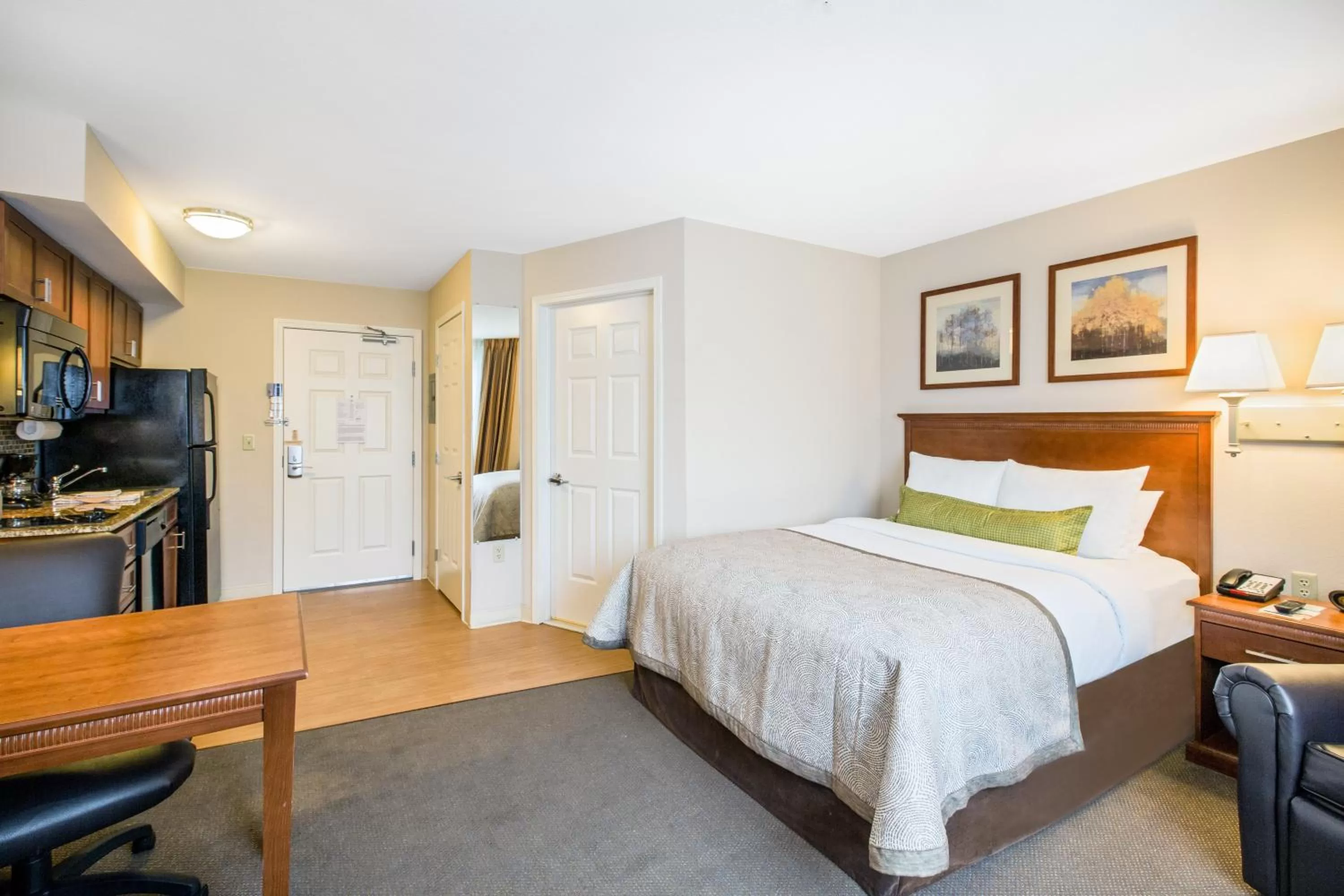 Photo of the whole room, Bed in Candlewood Suites Pittsburgh-Cranberry by IHG