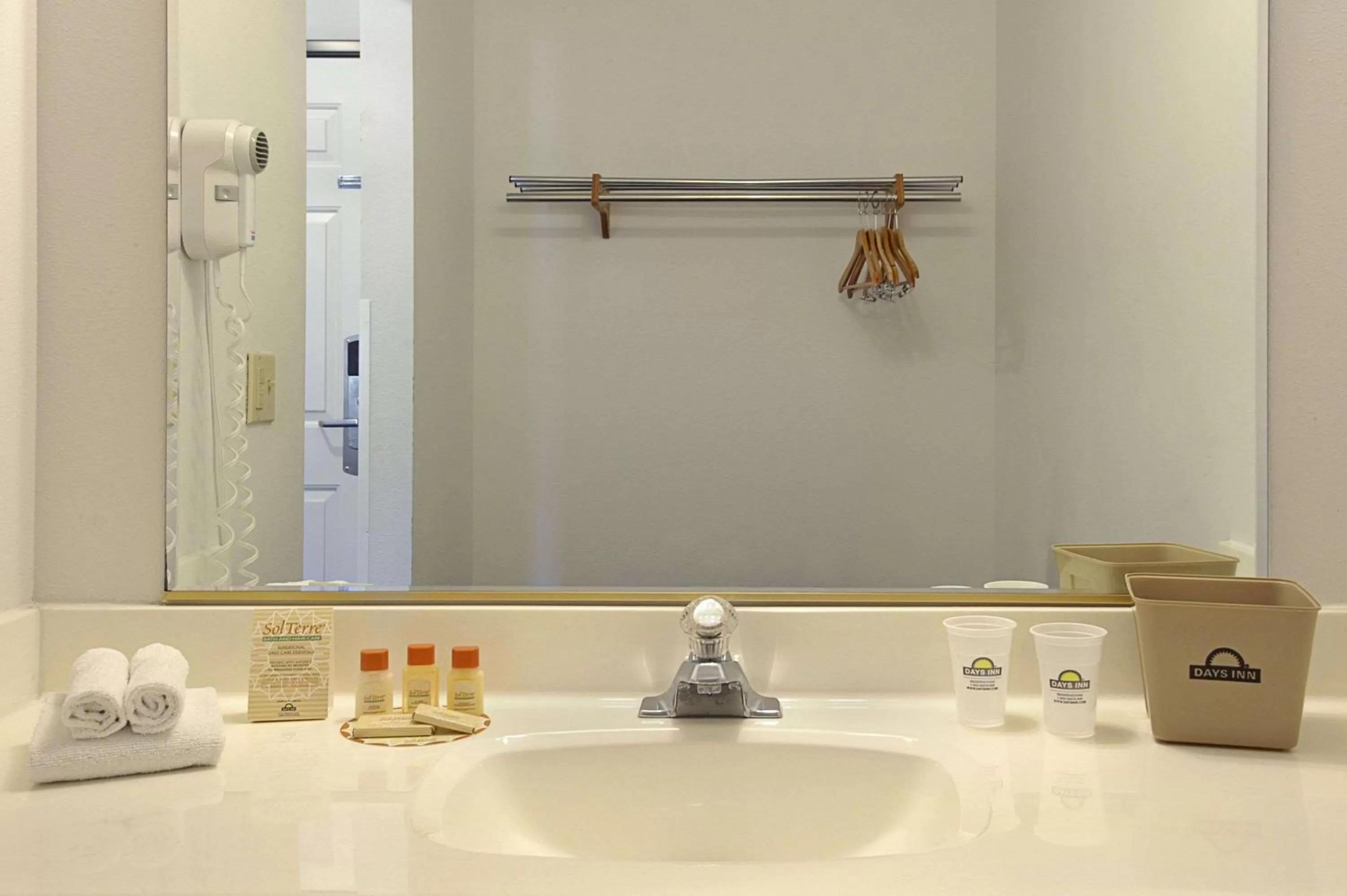 Bathroom in Days Inn & Suites by Wyndham Lolo