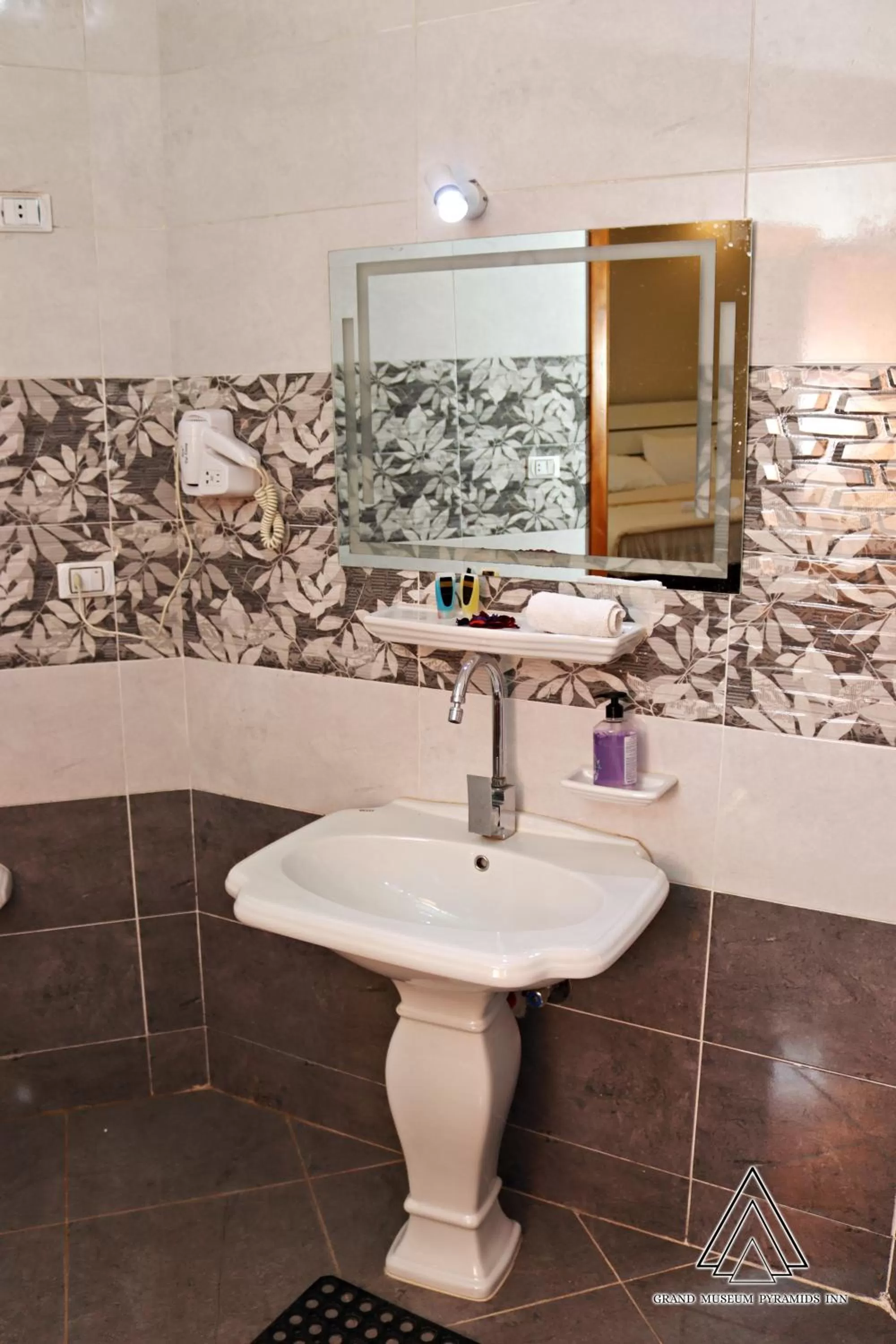 Grand Museum Pyramids Inn