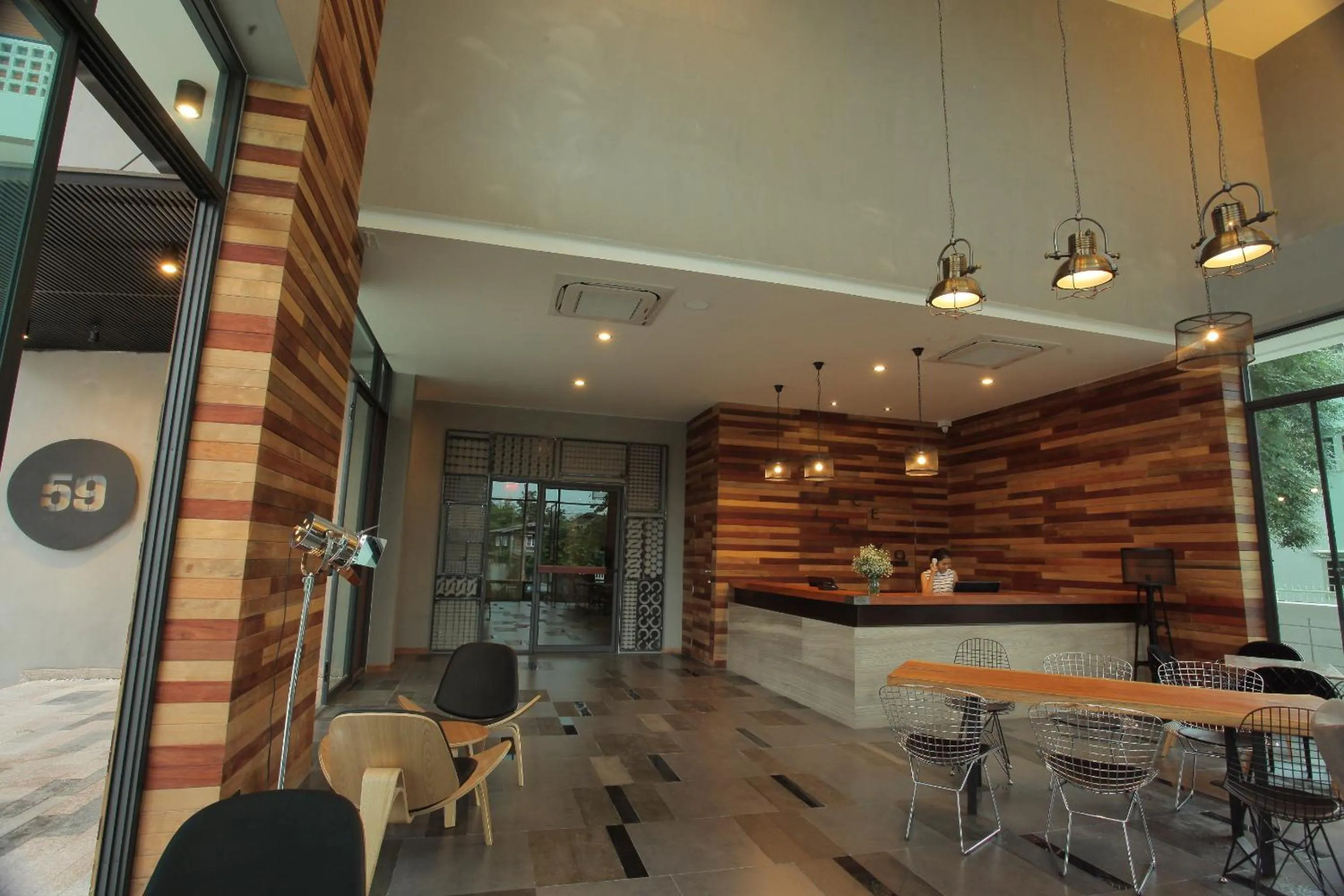 Facade/entrance in Space59 Hotel