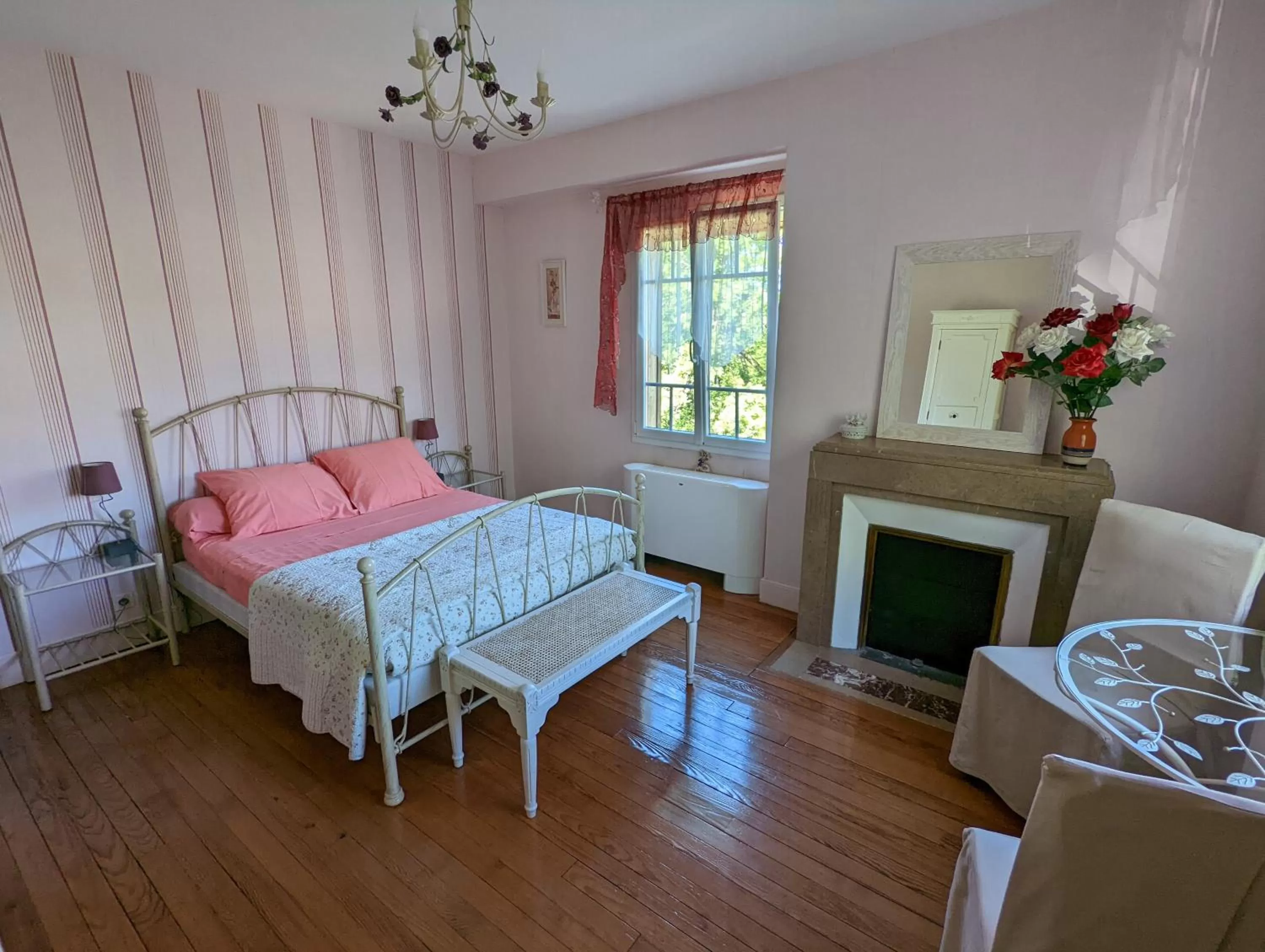 Bedroom, Bed in Le Domaine de la Croze