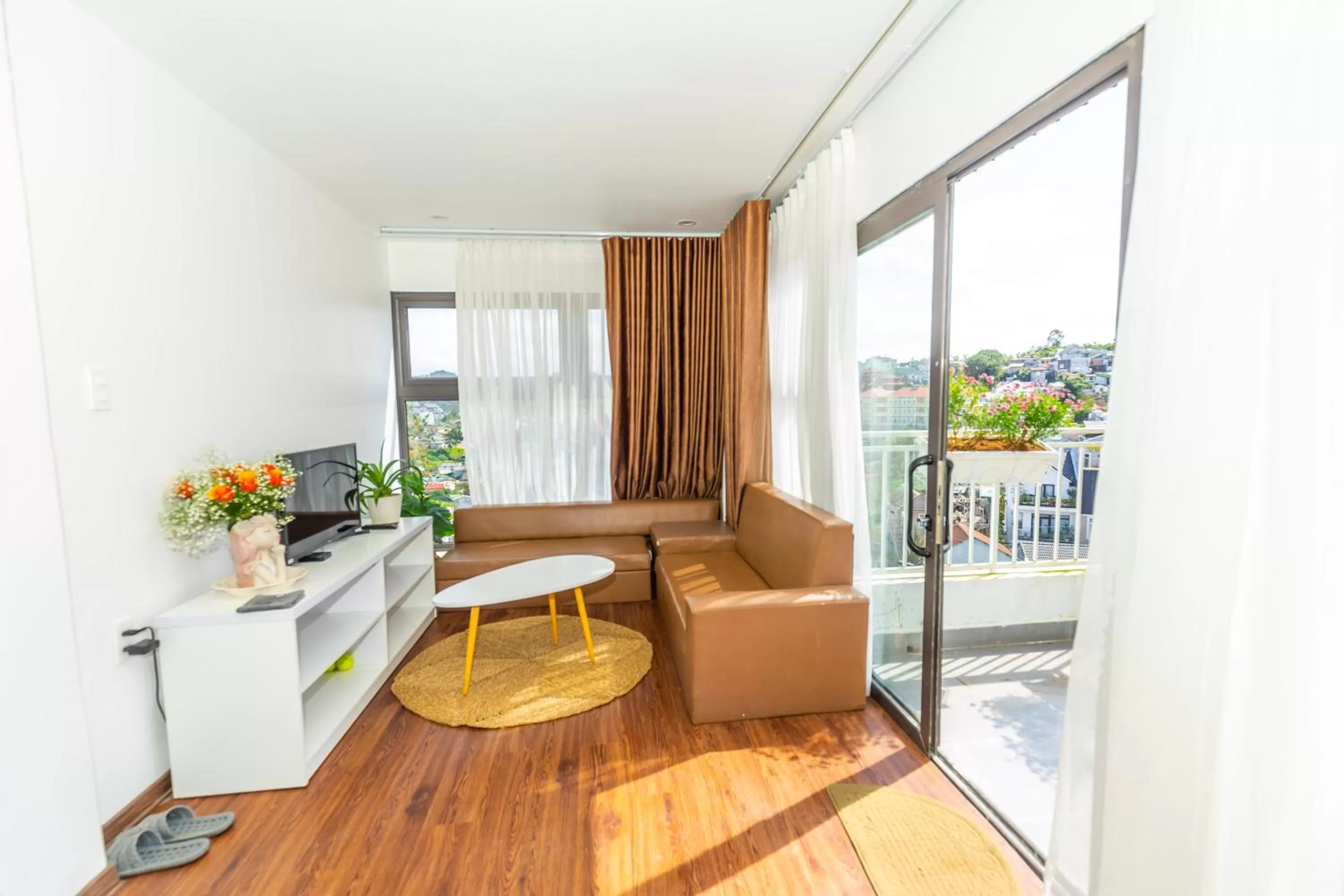 Balcony/Terrace in Ngàn Phố Studio & Love Hotel