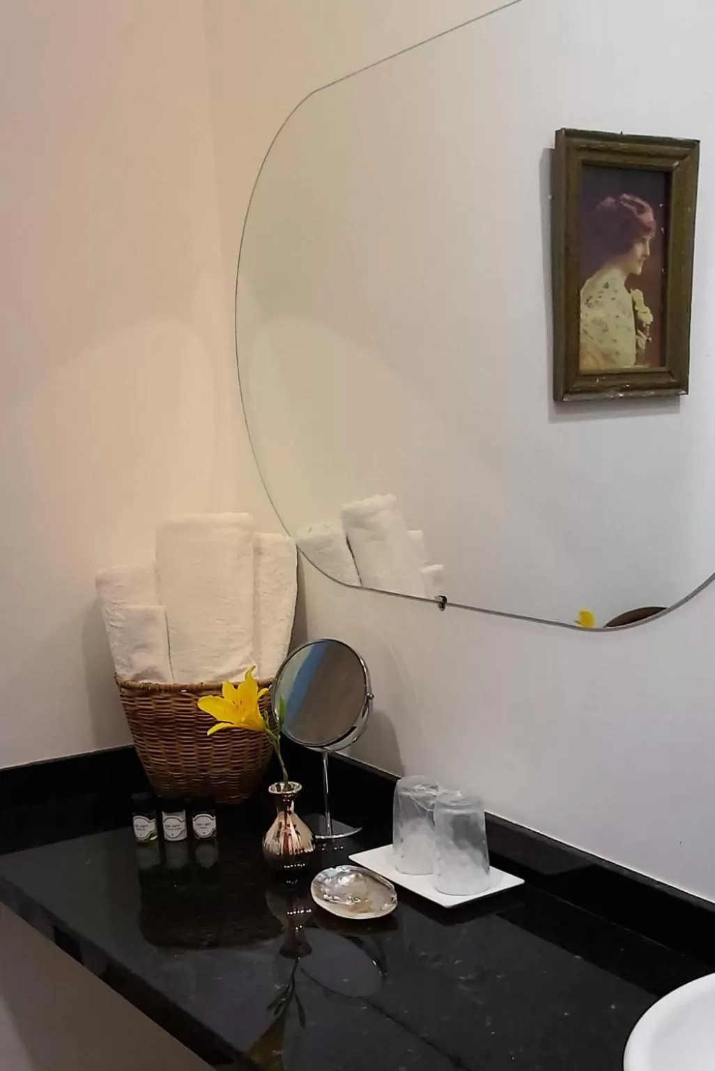 Bathroom, TV/Entertainment Center in Balsora Hotel Boutique