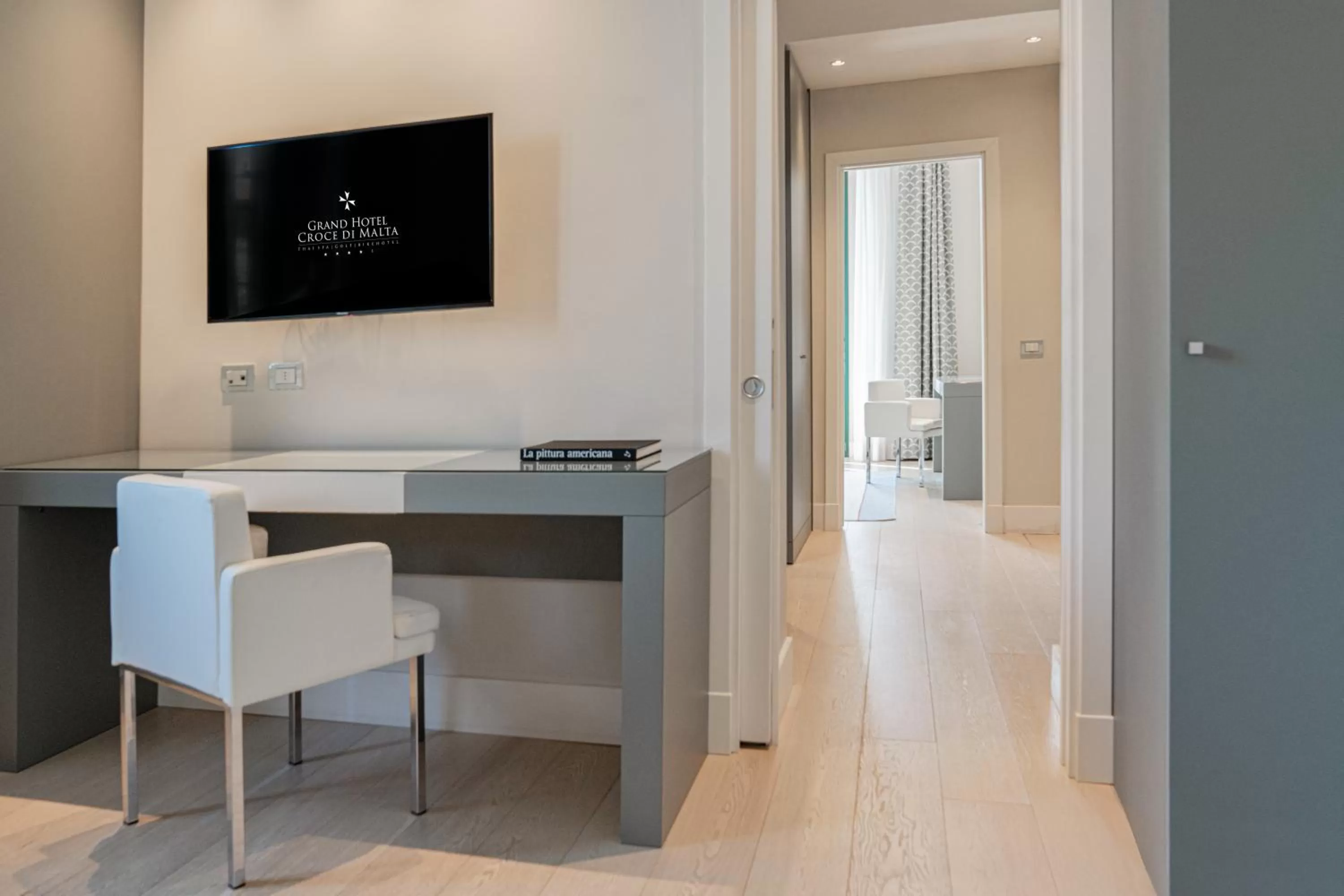 TV and multimedia in Grand Hotel Croce Di Malta