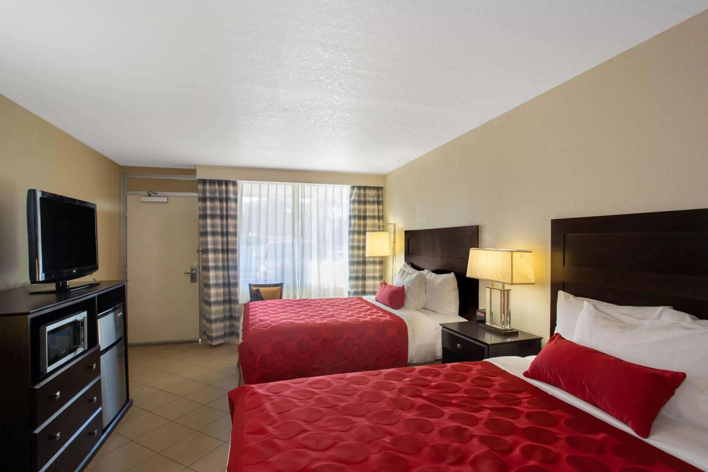 Photo of the whole room, Bed in Ramada by Wyndham Venice Hotel Venezia