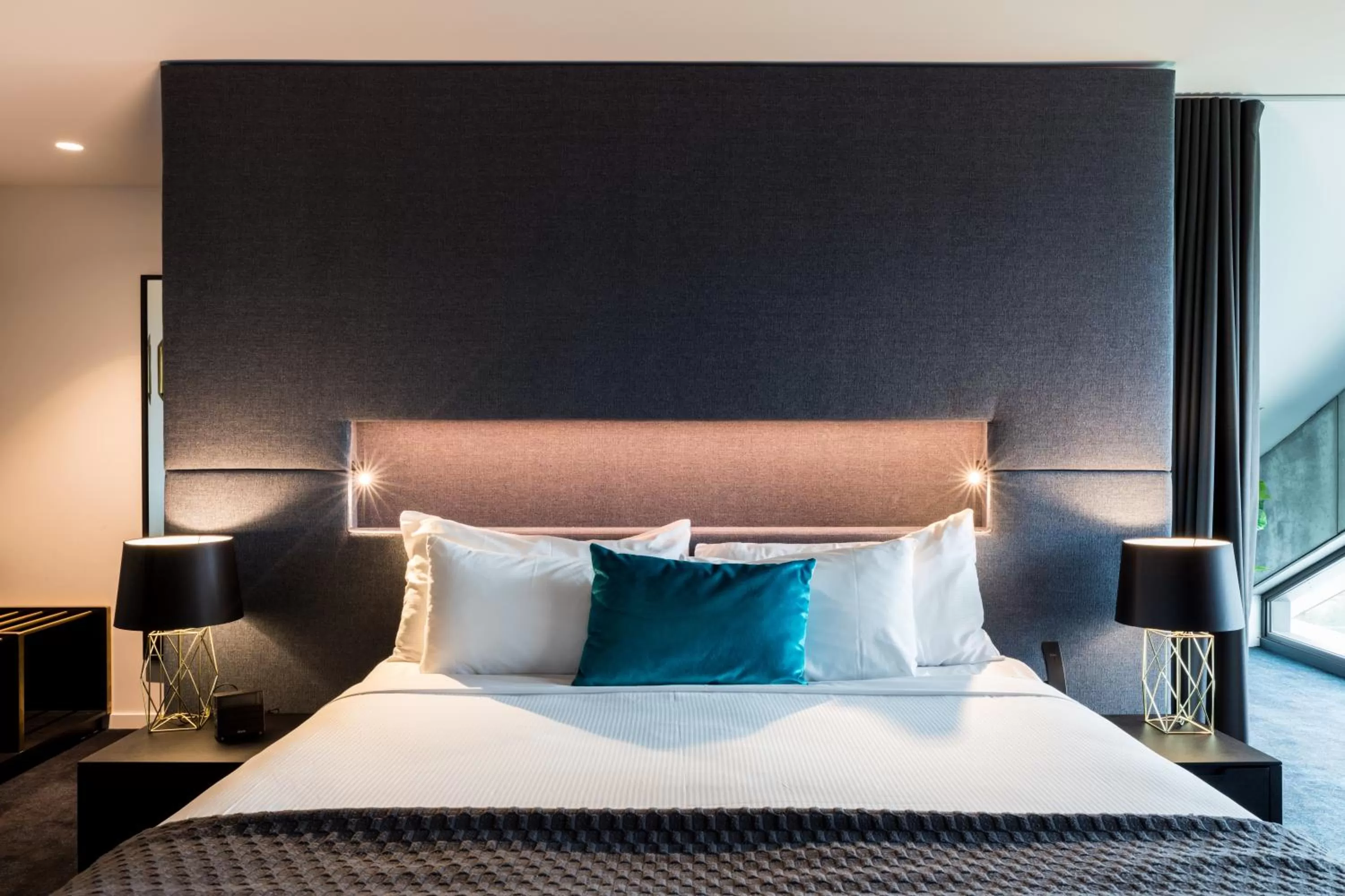 Bed in Eatons Hill Hotel