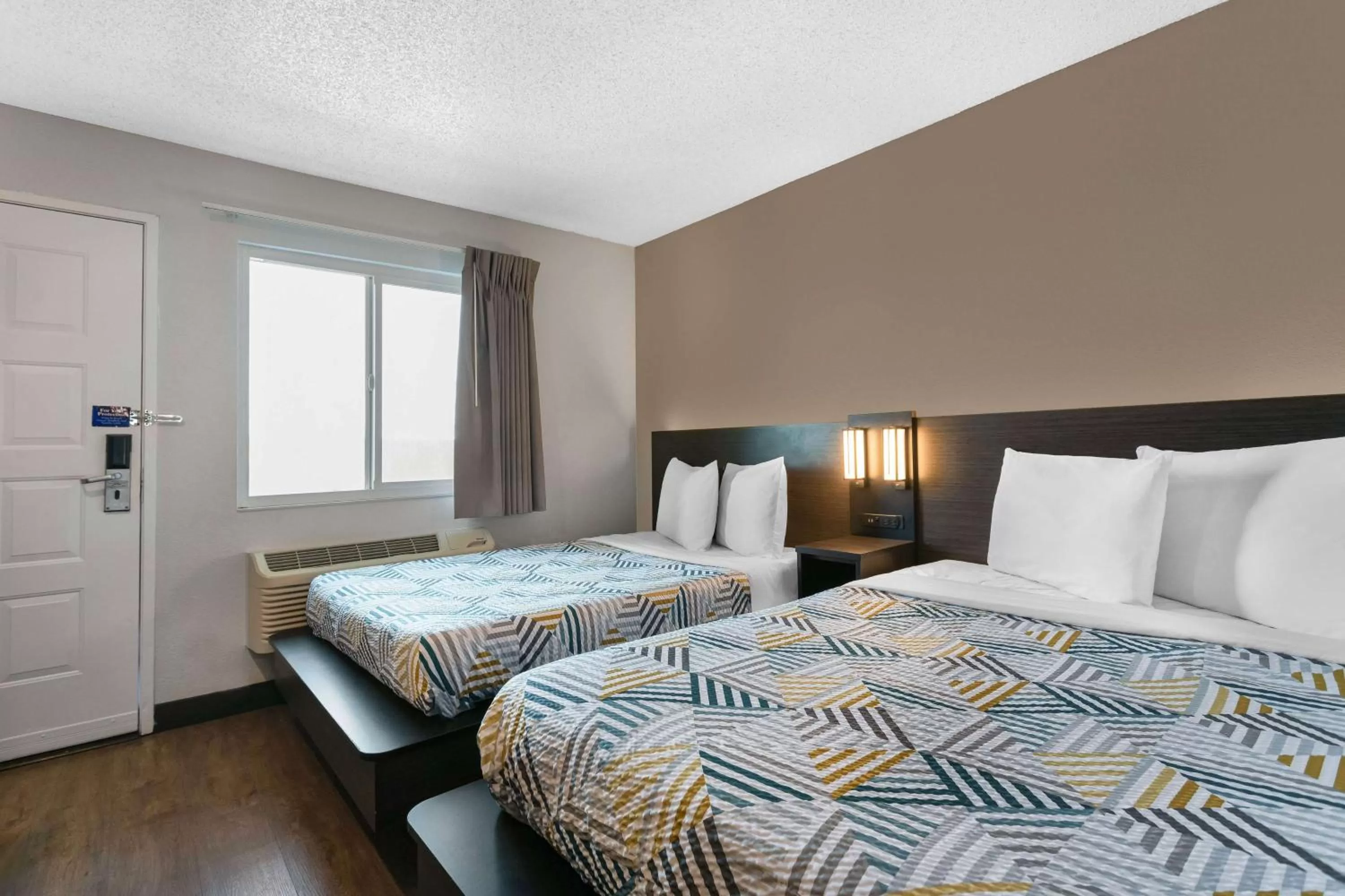 Photo of the whole room, Bed in Motel 6-Merced, CA - North