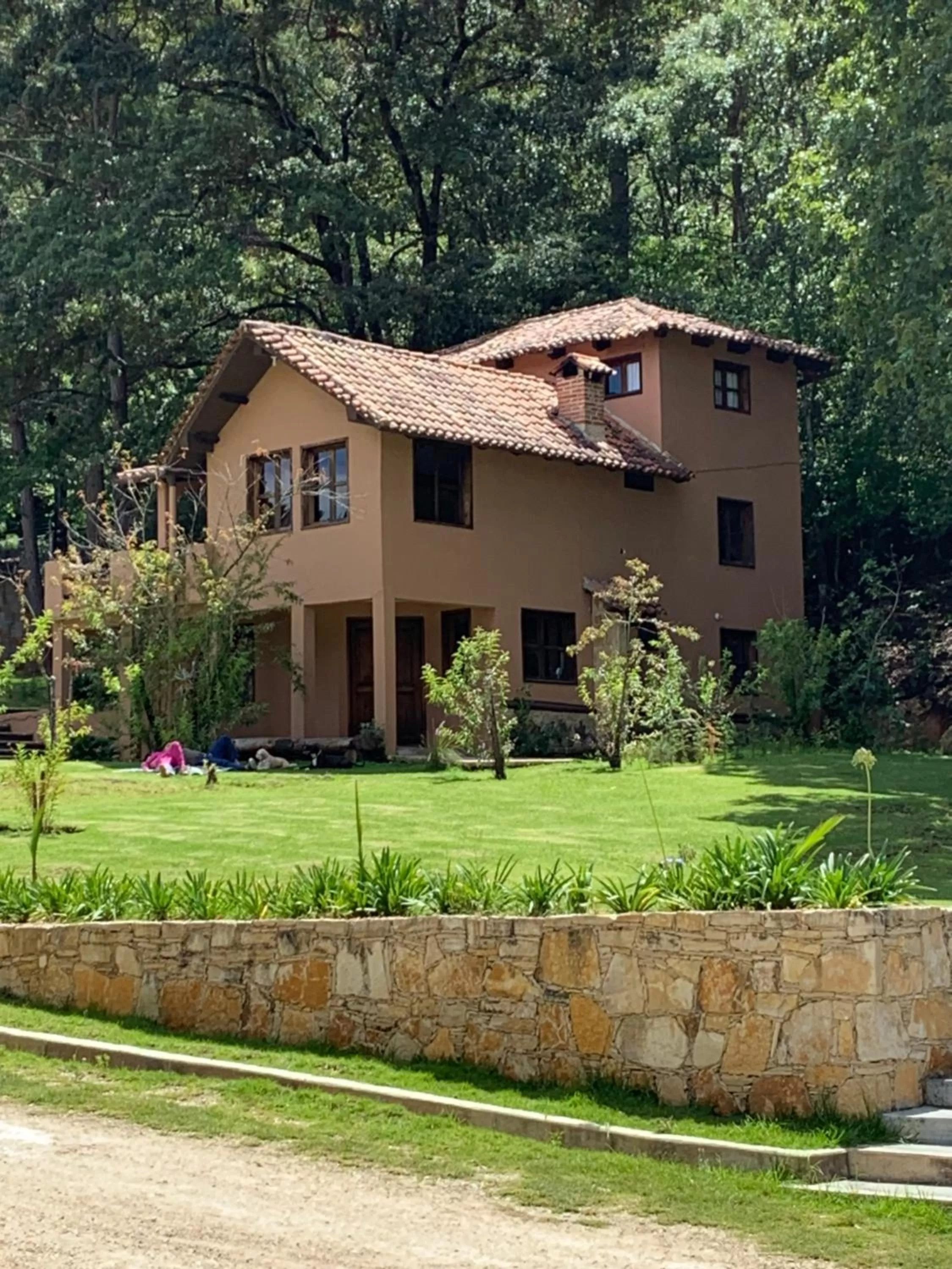 Property building in CORTIJO LA CASONA & Bungalow al Pie de la Montaña