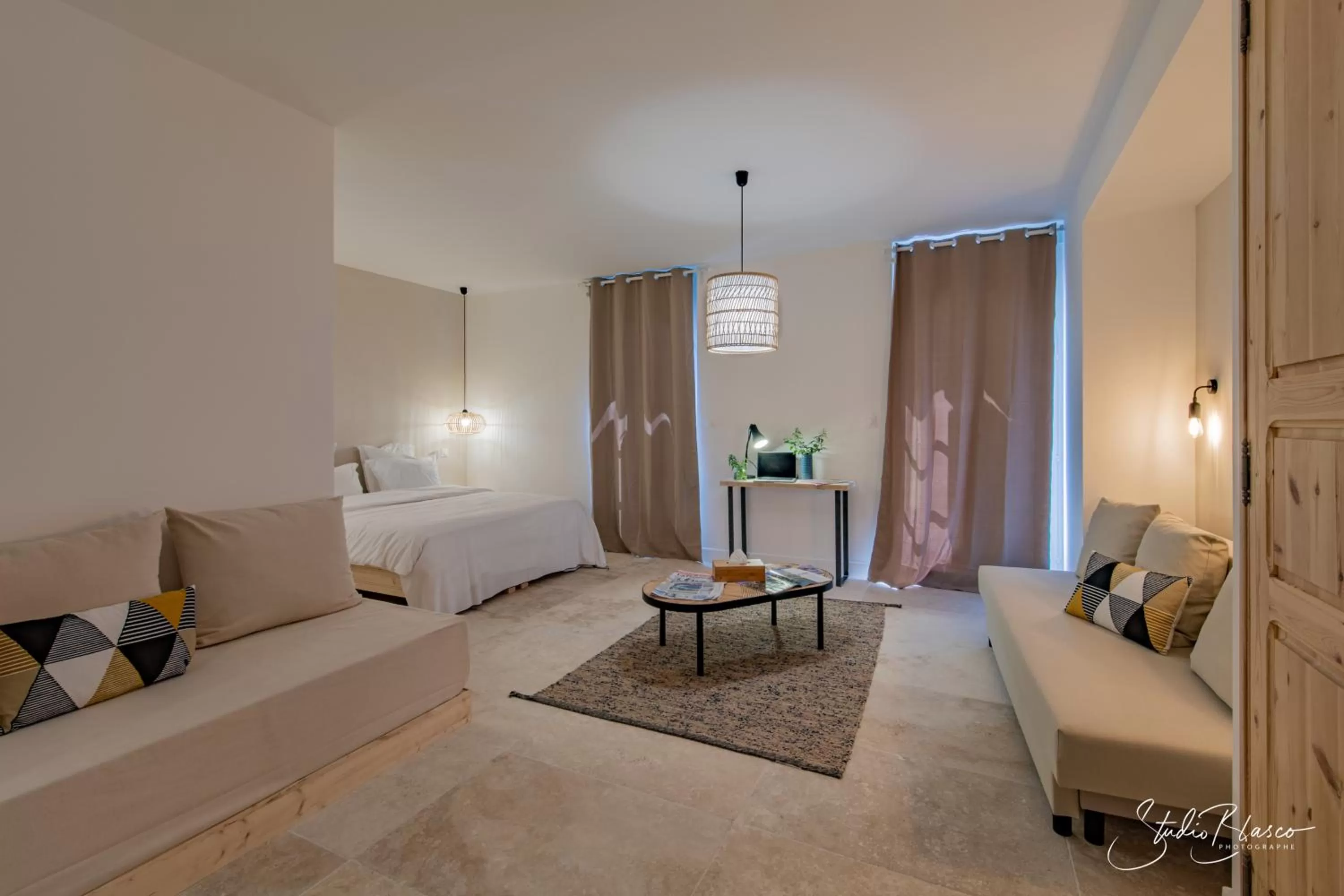 Living room, Bed in Moulin de la Roque