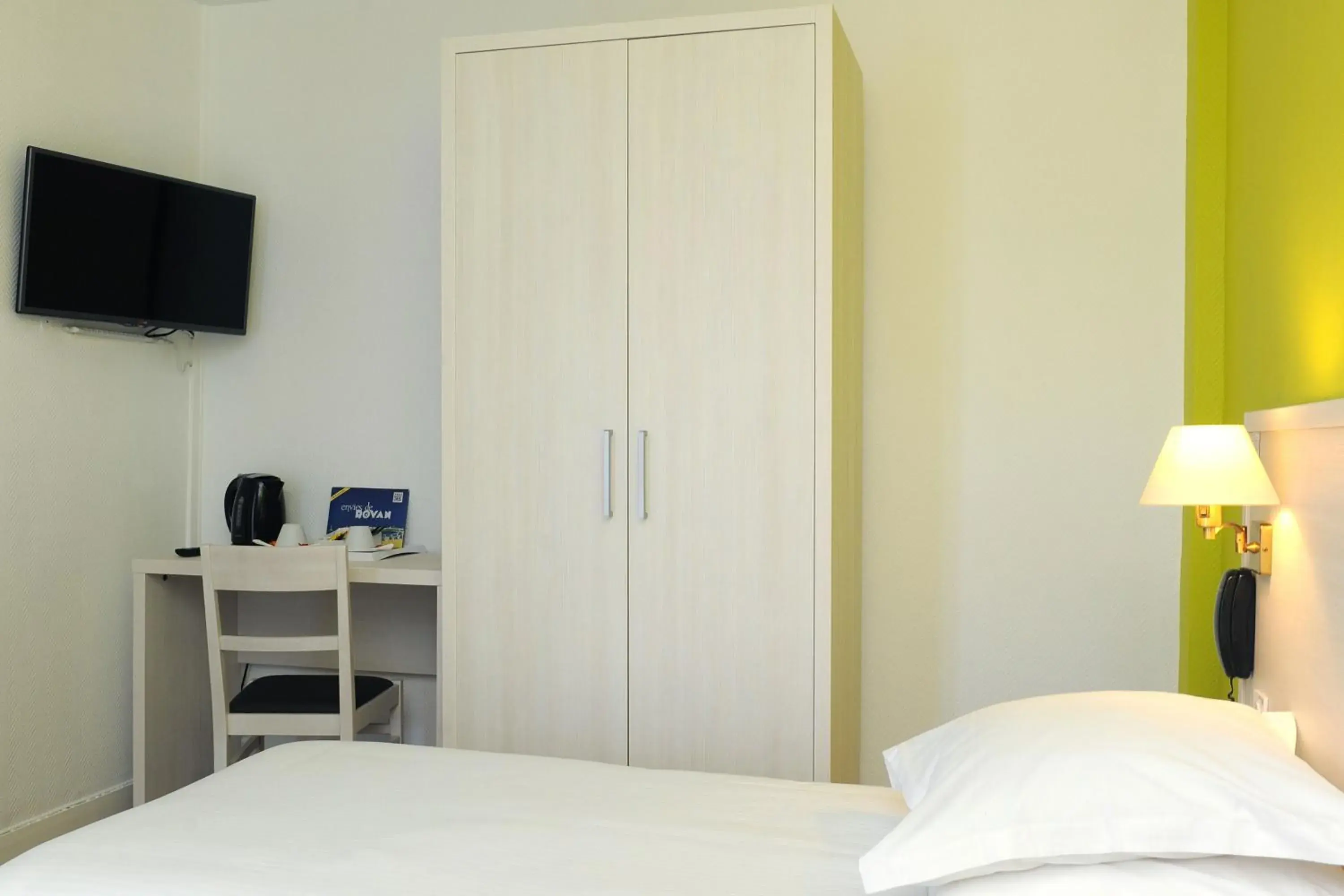 Twin or Double With Balcony With Sea View in Hôtel Beau Rivage Twin or Double With Balcony With Sea View in Hôtel Beau Rivage