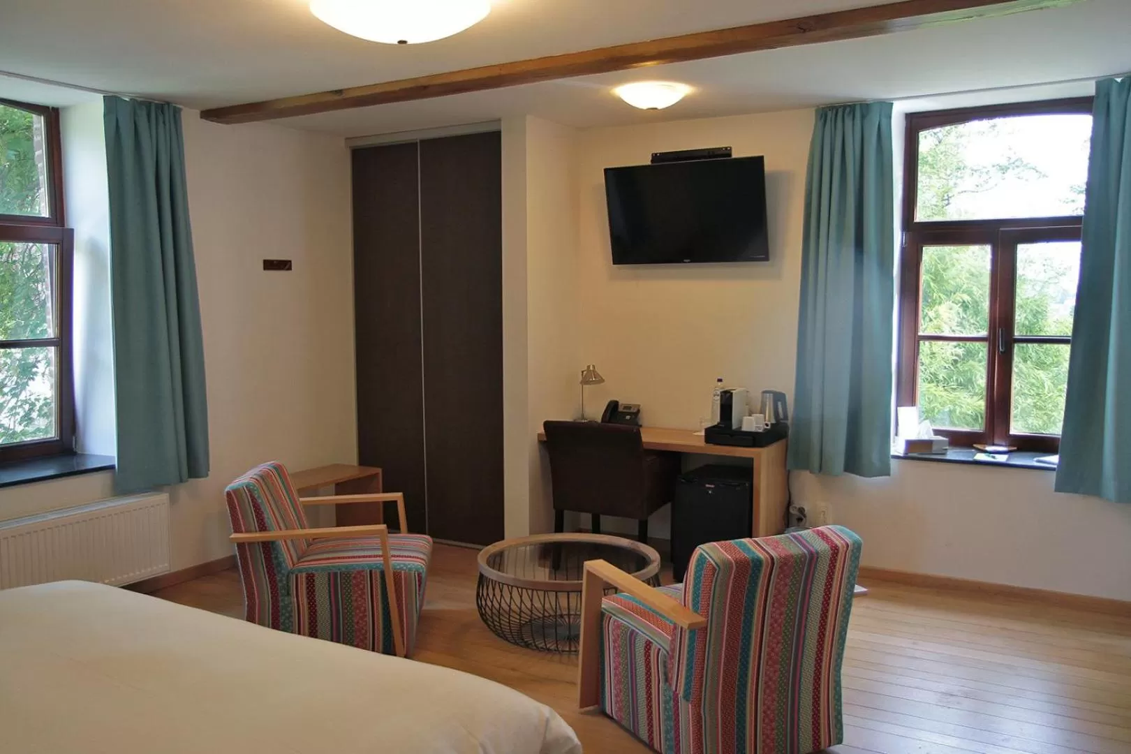 Bedroom, Bed in Hôtel - Ferme du Château d'Ahin