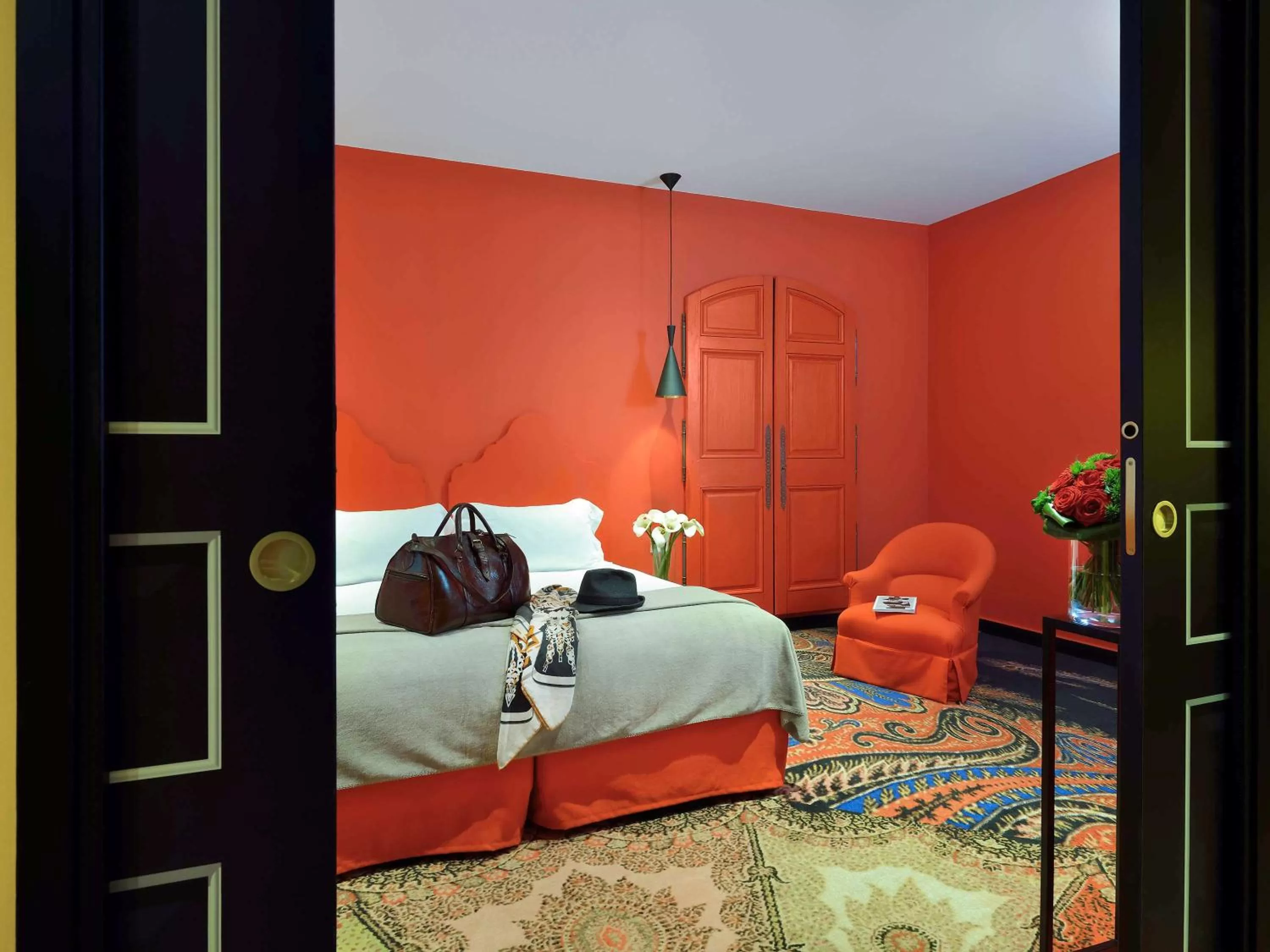 Photo of the whole room, Bed in Jules César Hotel & Spa Arles - MGallery Collection