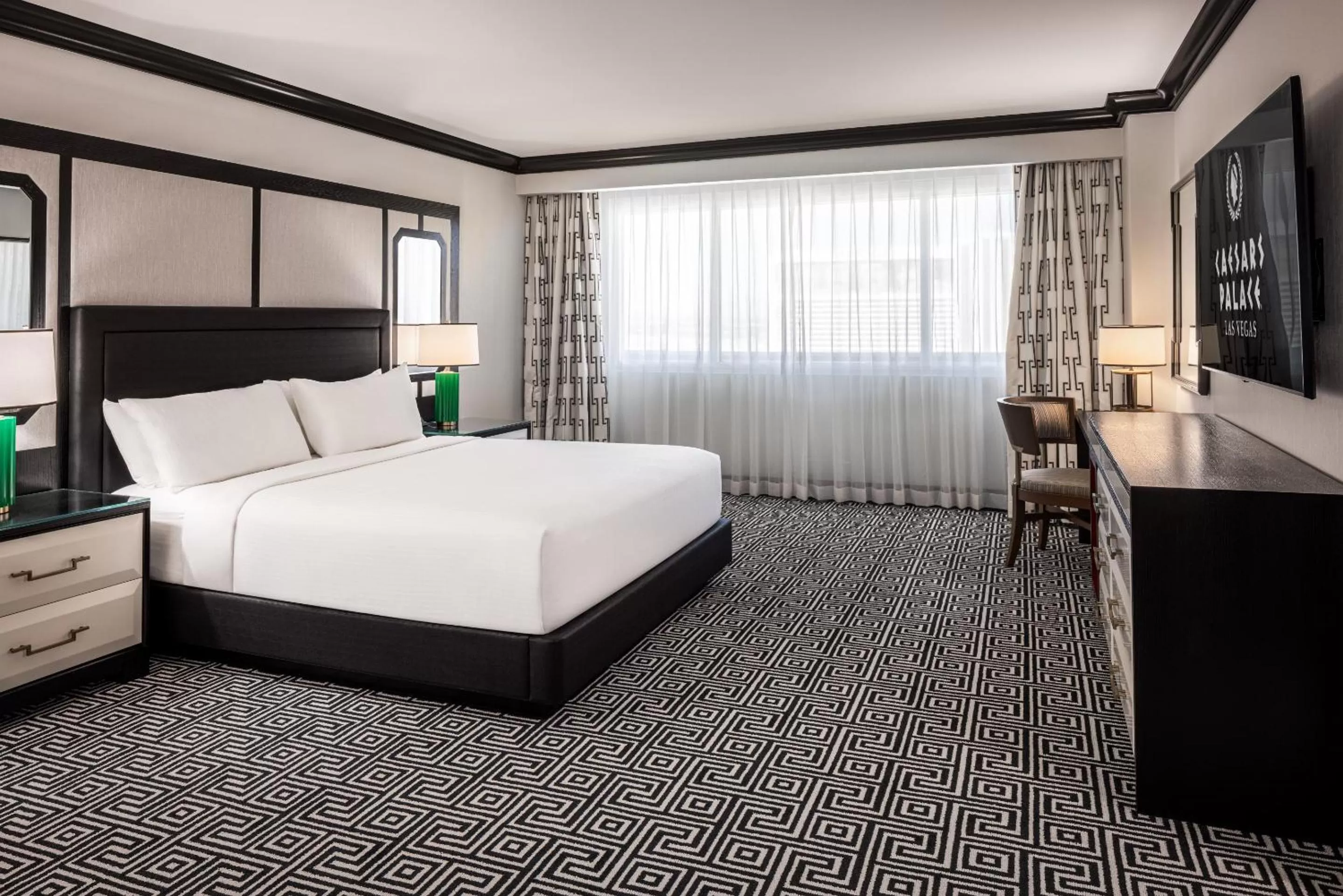 Bedroom, Bed in Caesars Palace Hotel & Casino