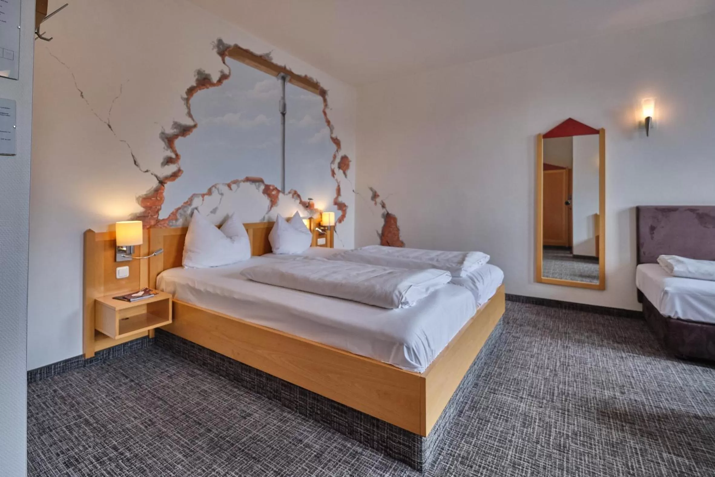 Bedroom, Bed in Hotel Roter Hahn