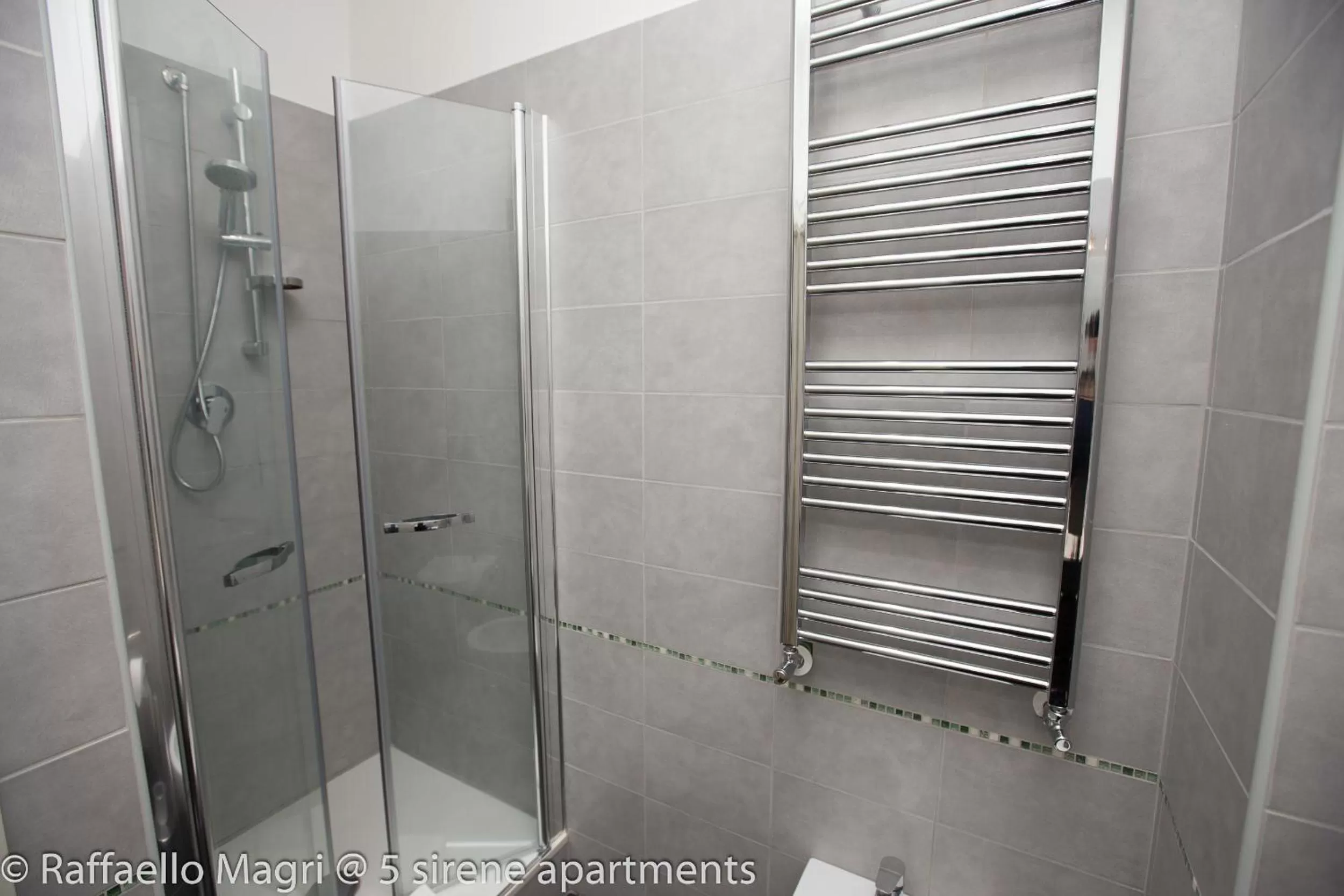 Bathroom in 5 sirene