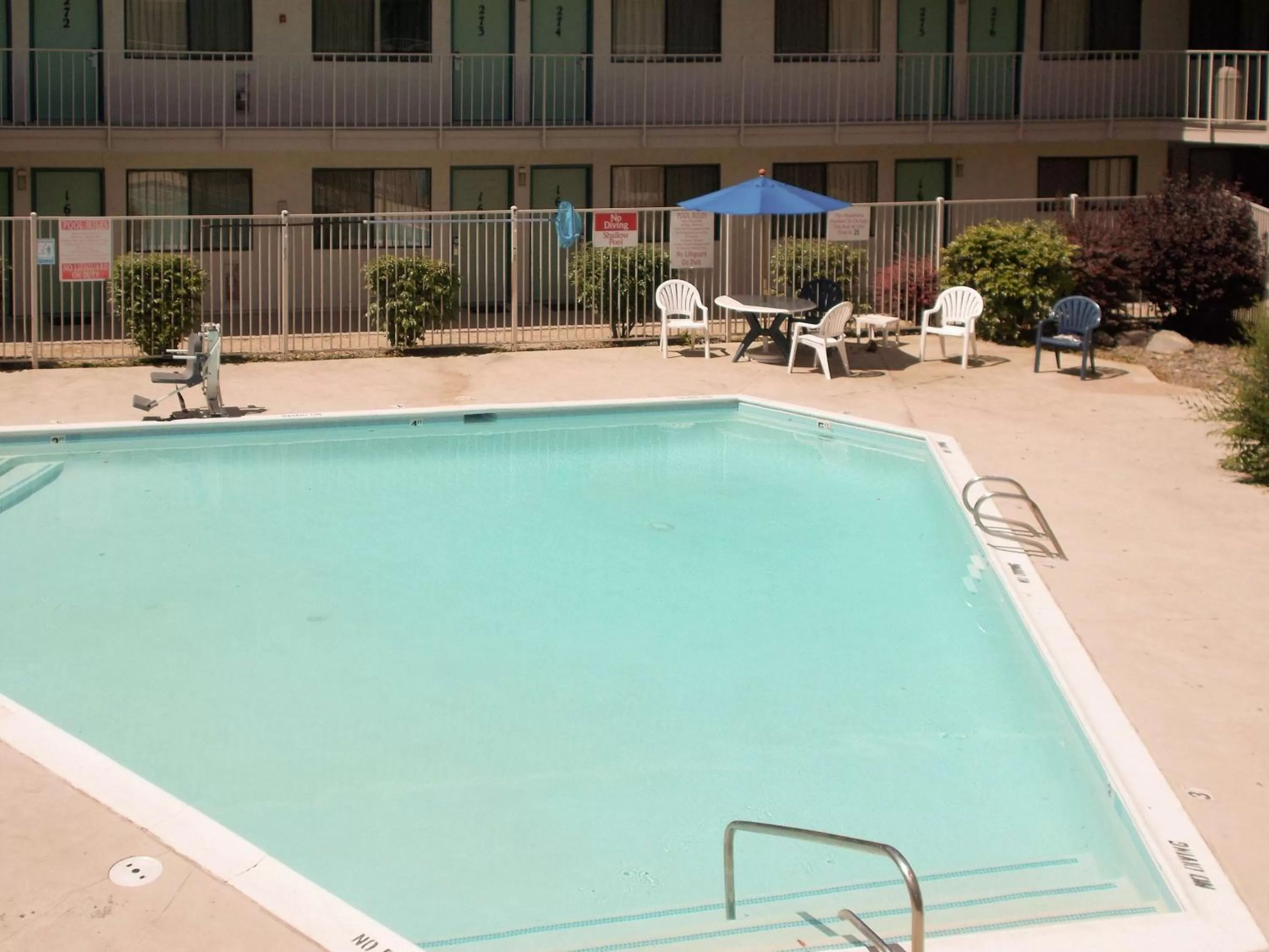 Pool view in Motel 6-Reno, NV - Livestock Events Center