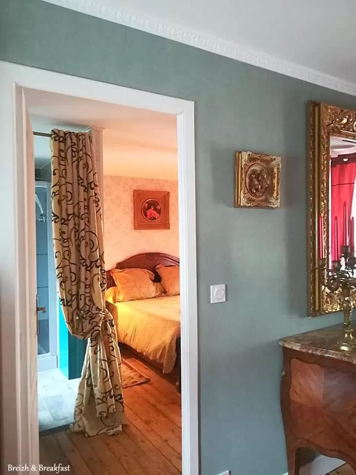 Bedroom, Bed in Breizh & Breakfast