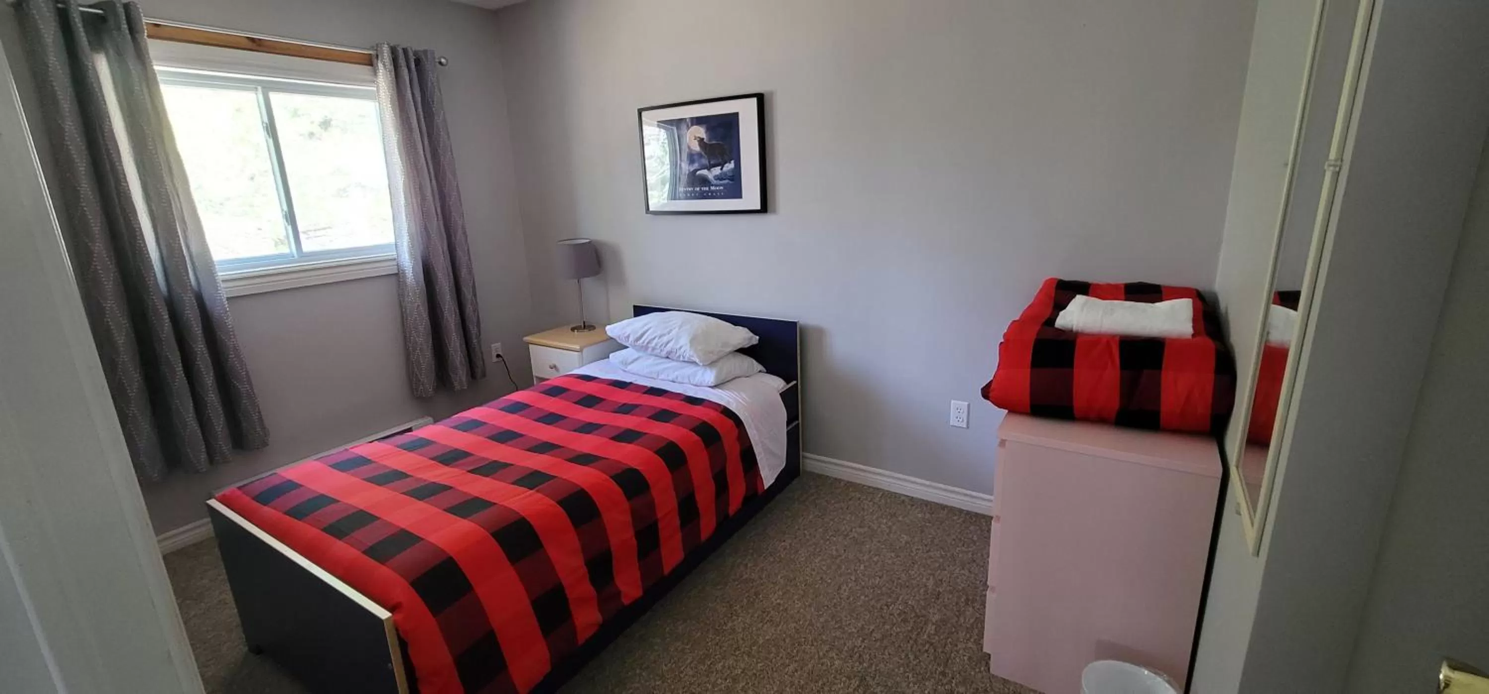 Bedroom in Parkway Cottage Resort and Trading Post