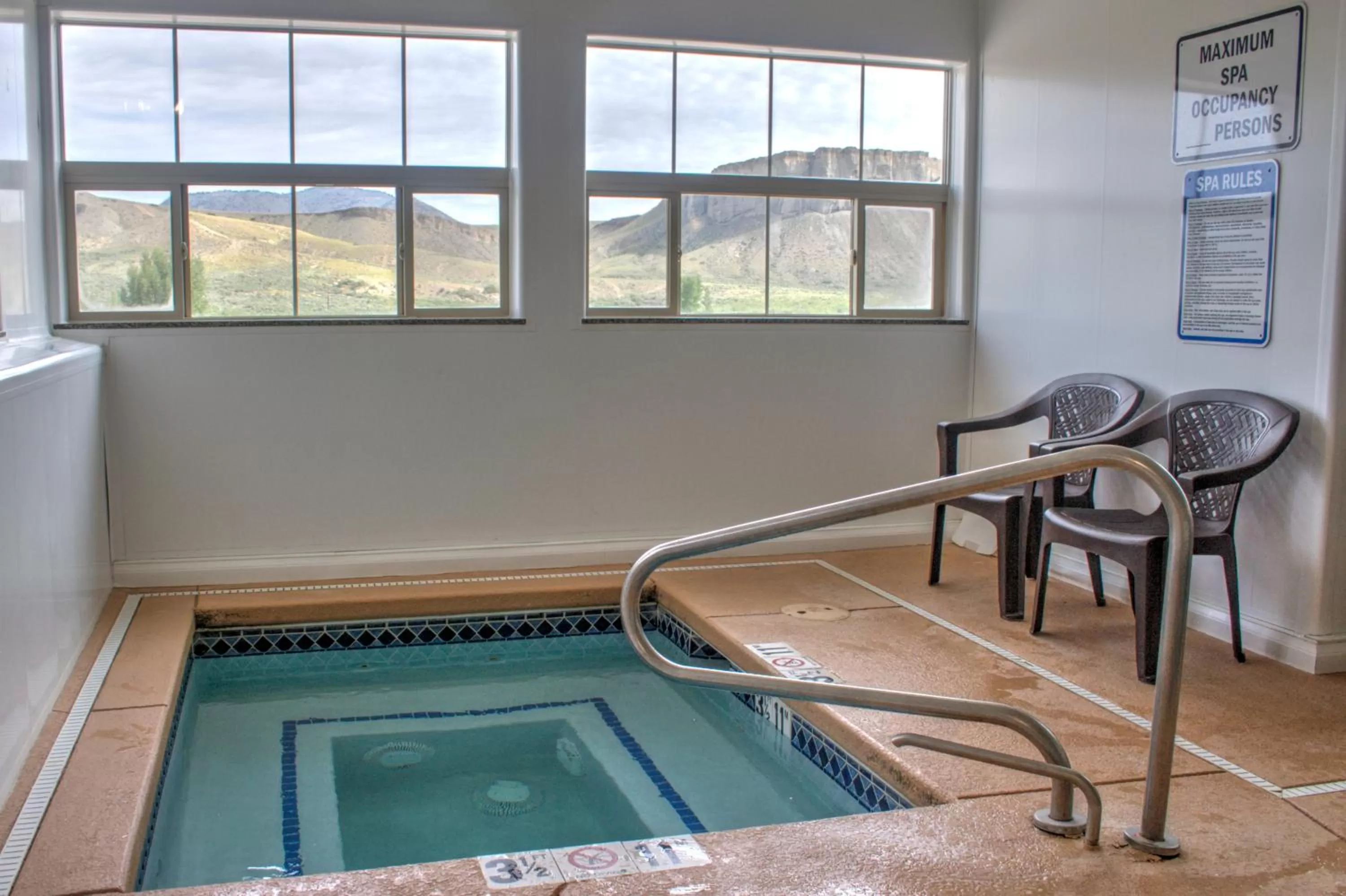 Hot Tub in Allington Inn & Suites Kremmling