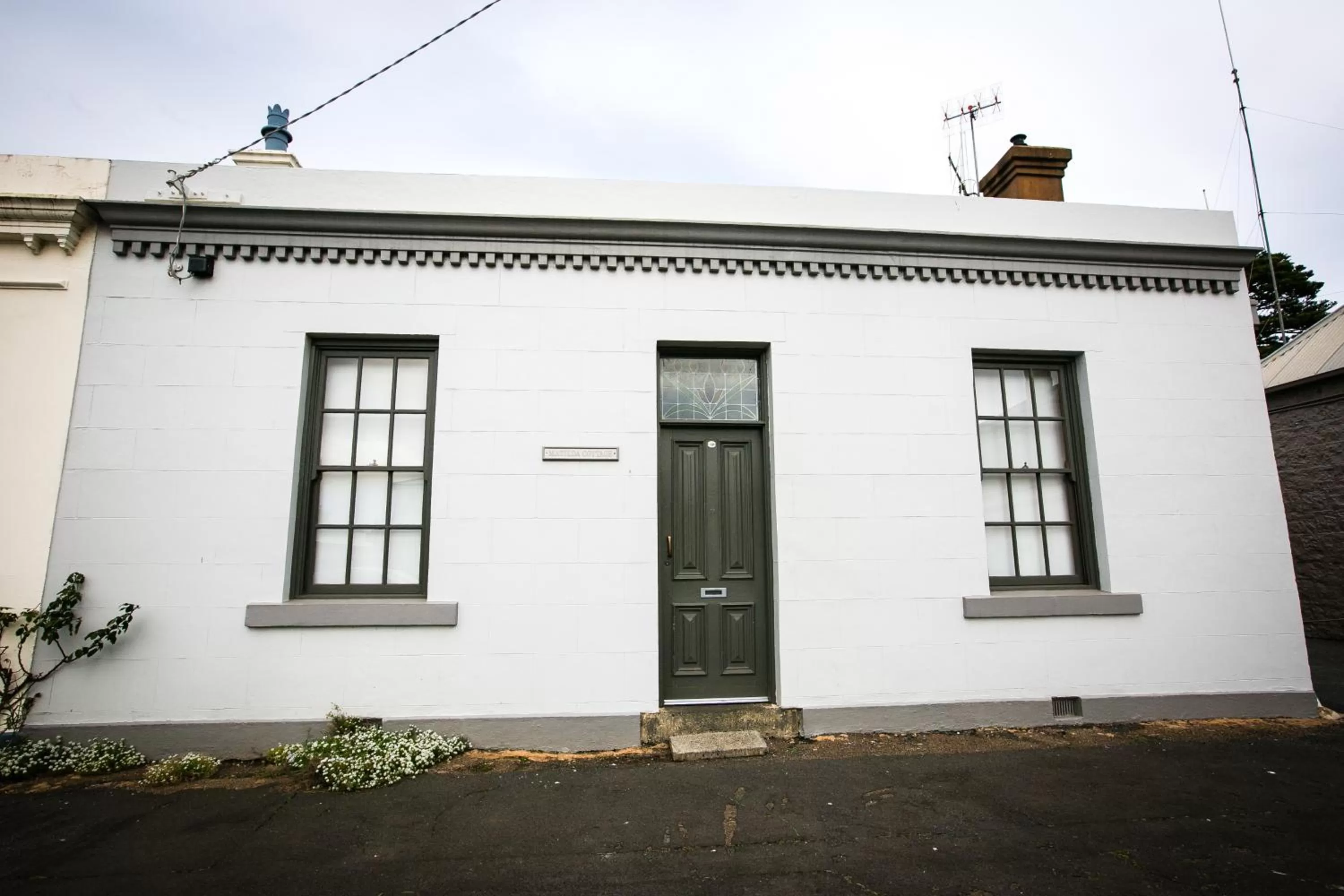 Property building in Seacombe House Motor Inn Port Fairy
