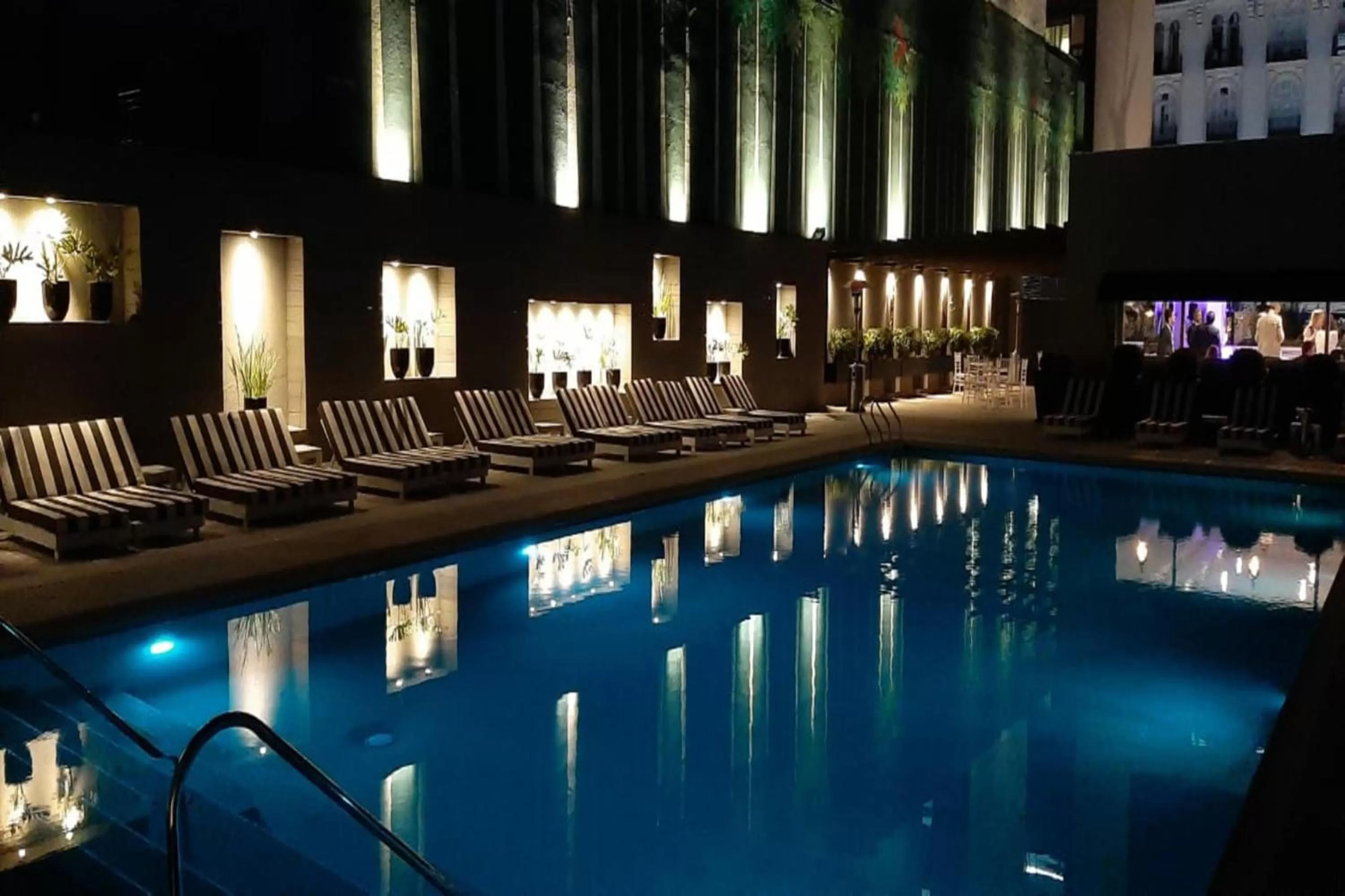 Swimming pool in GrandView Hotel Buenos Aires
