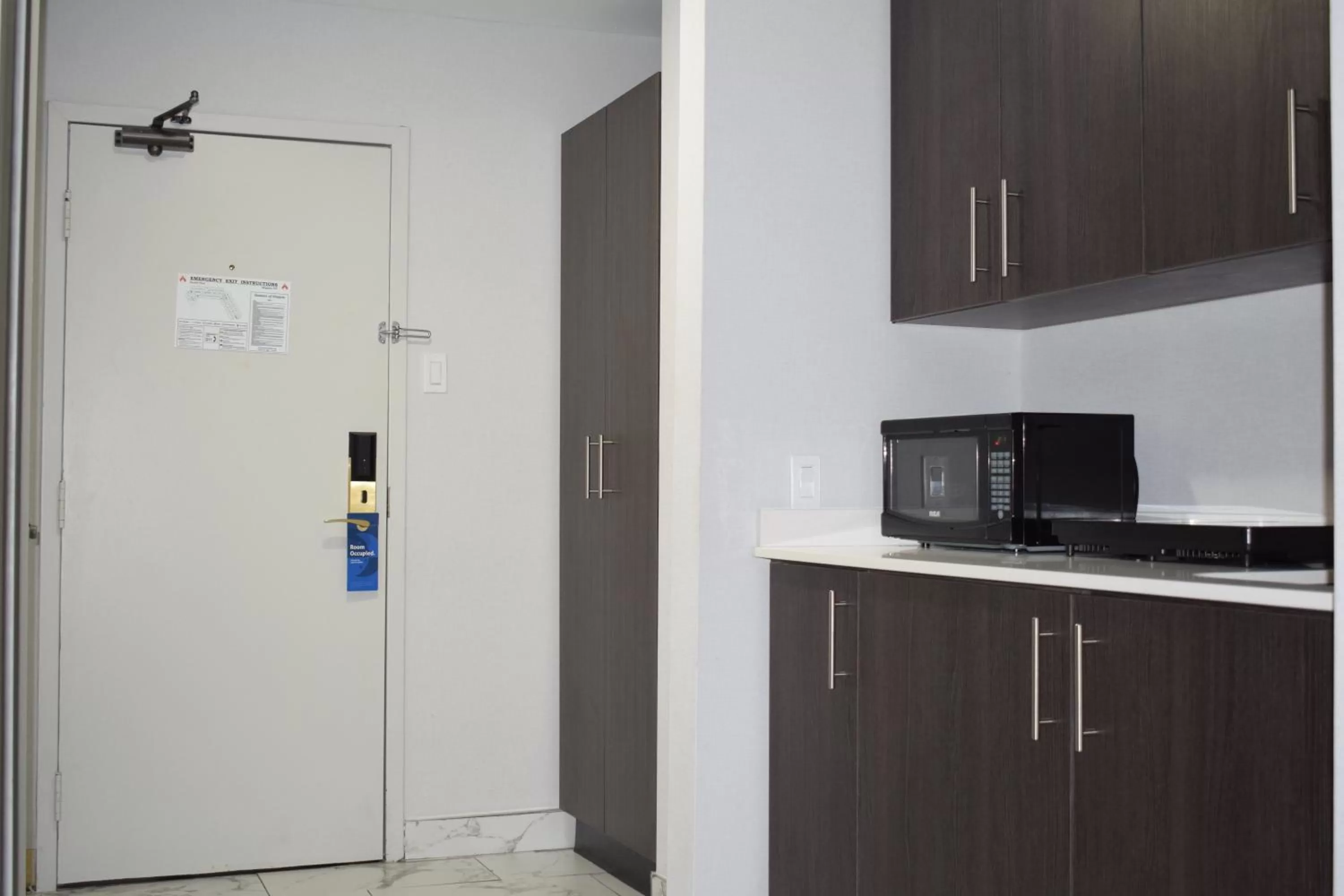 Days Inn by Wyndham Kingston