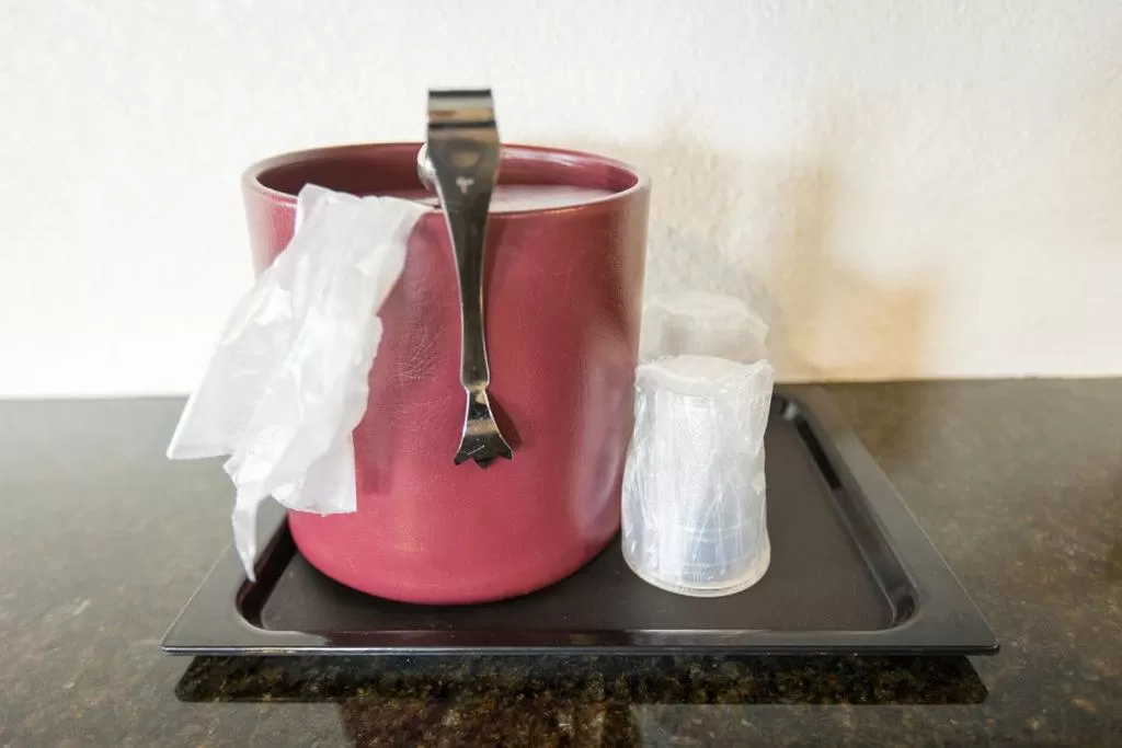 Coffee/tea facilities in Savannah House Hotel