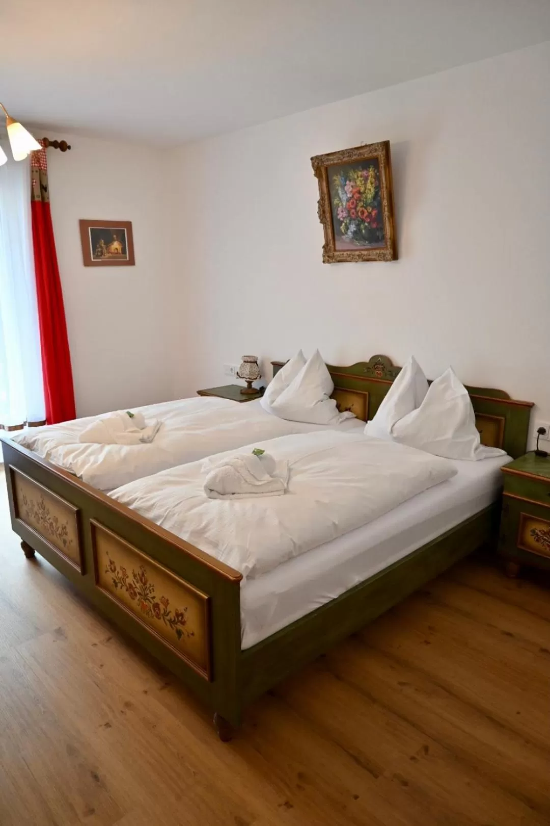 Photo of the whole room, Bed in Hotel Am Rupertuspark