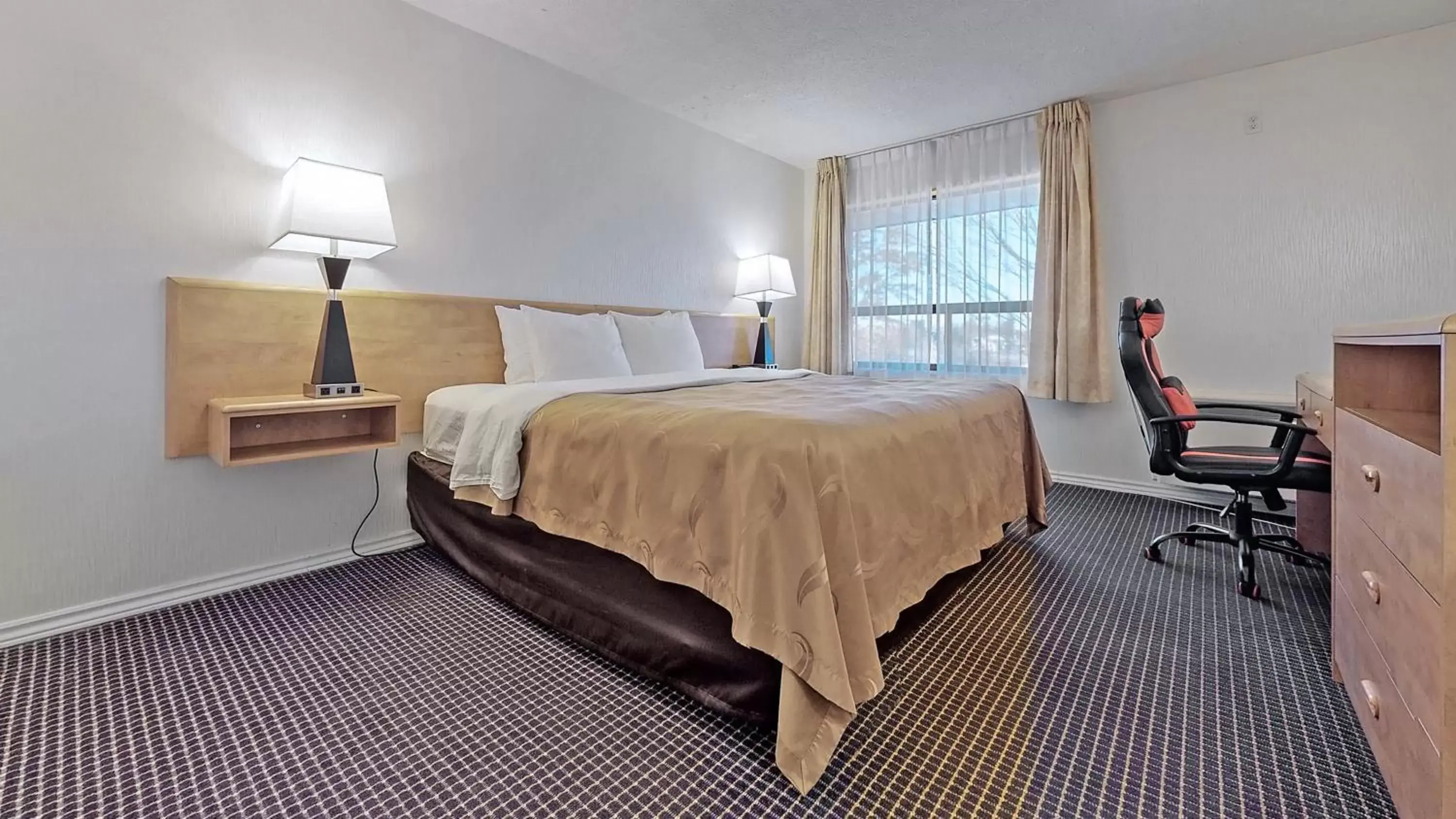 Standard Double Room with Two Double Beds - Non-Smoking in Ramada by Wyndham Arnprior Standard Double Room with Two Double Beds - Non-Smoking in Ramada by Wyndham Arnprior