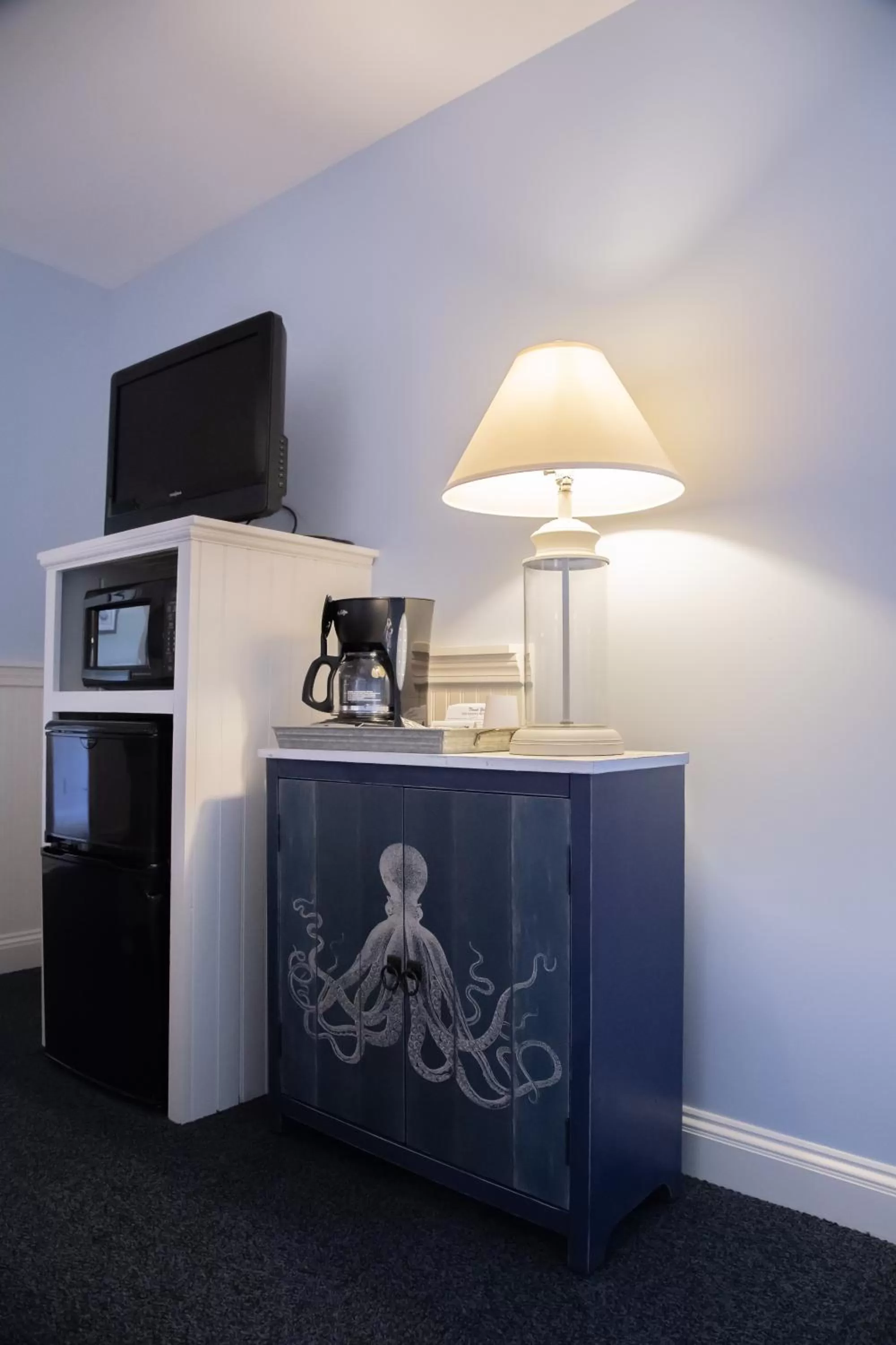 TV and multimedia, TV/Entertainment Center in Sheepscot Harbour Village Resort