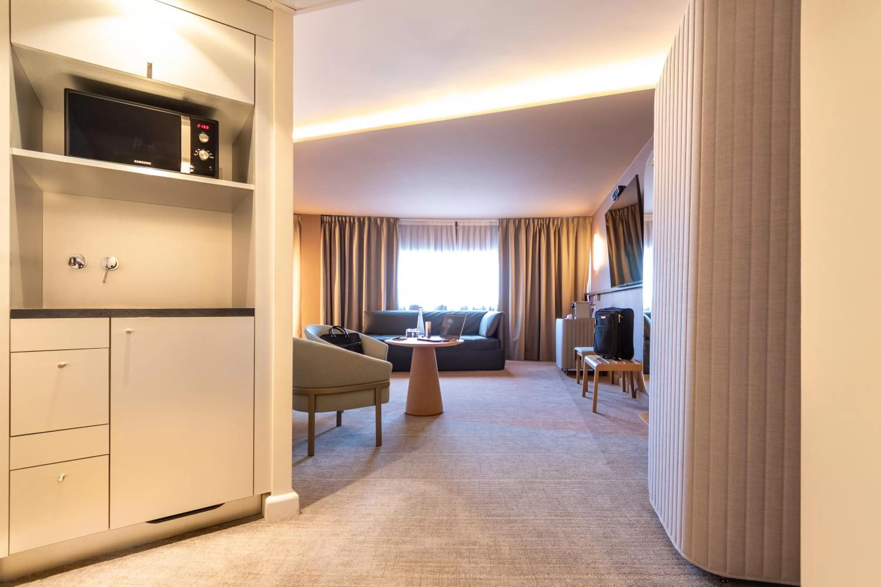 Kitchen or kitchenette in Novotel Paris Orly Rungis Aéroport