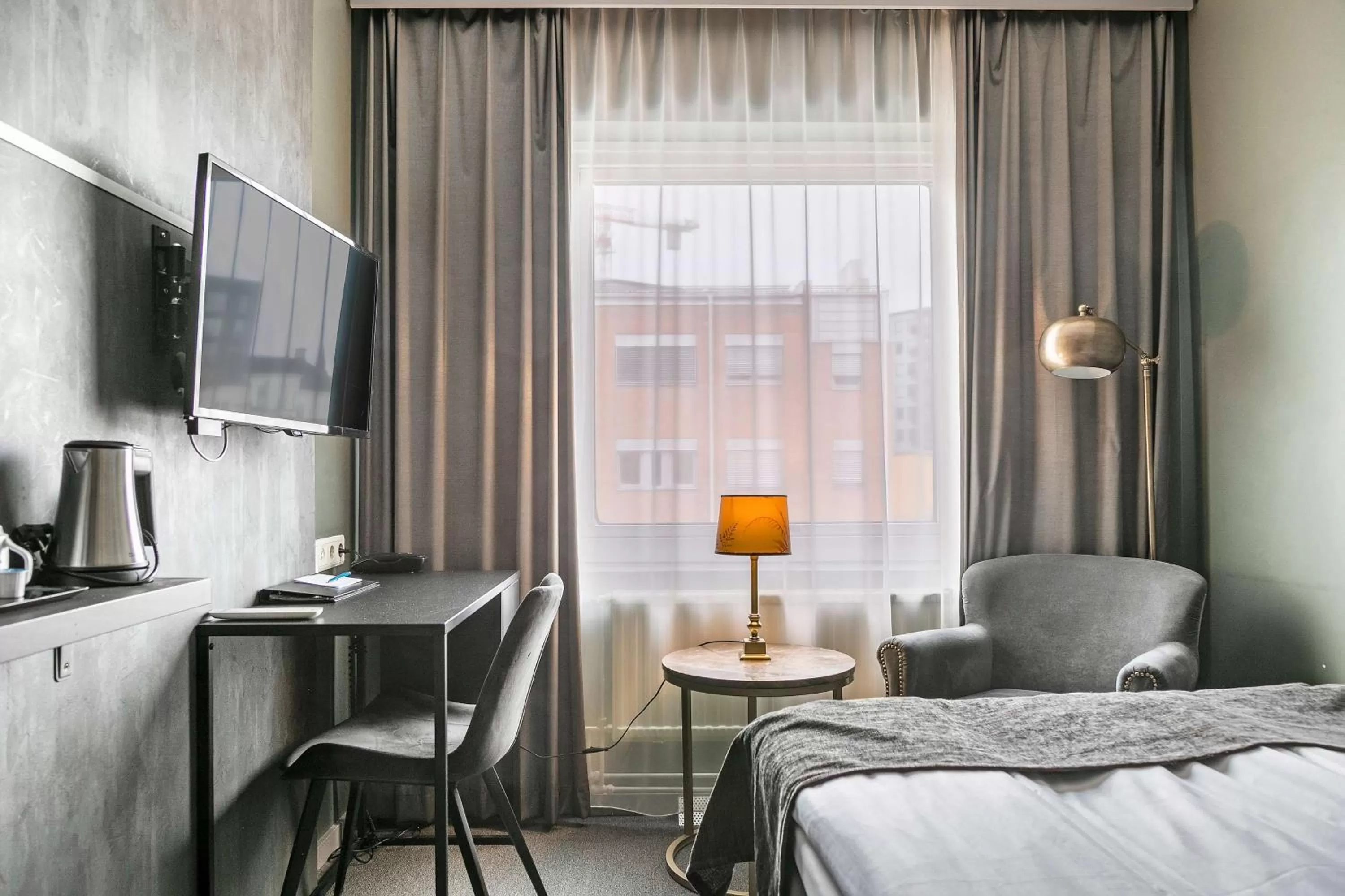 Bedroom in Best Western Ta Inn Hotel