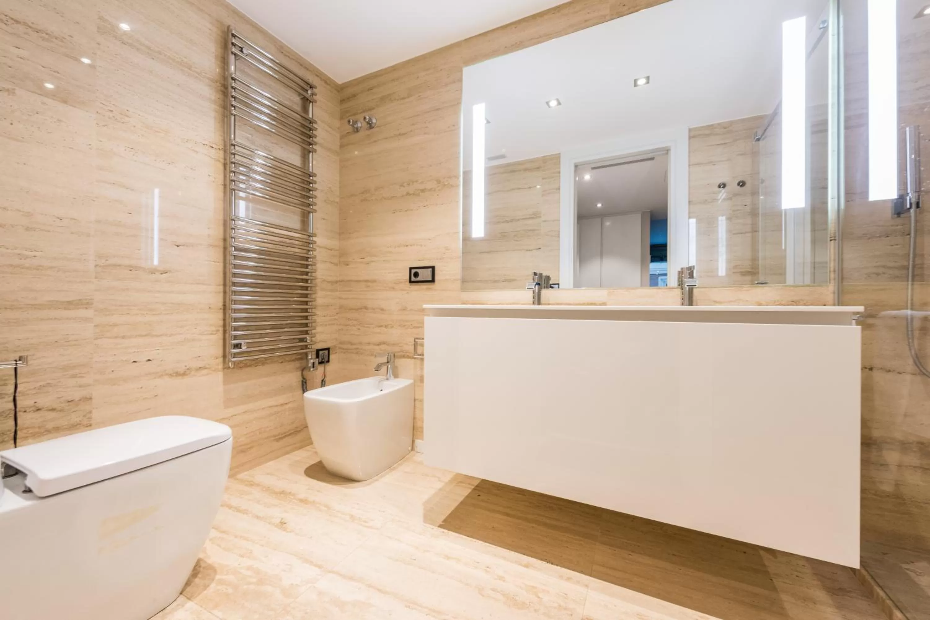 Bathroom in Gran View Apartments