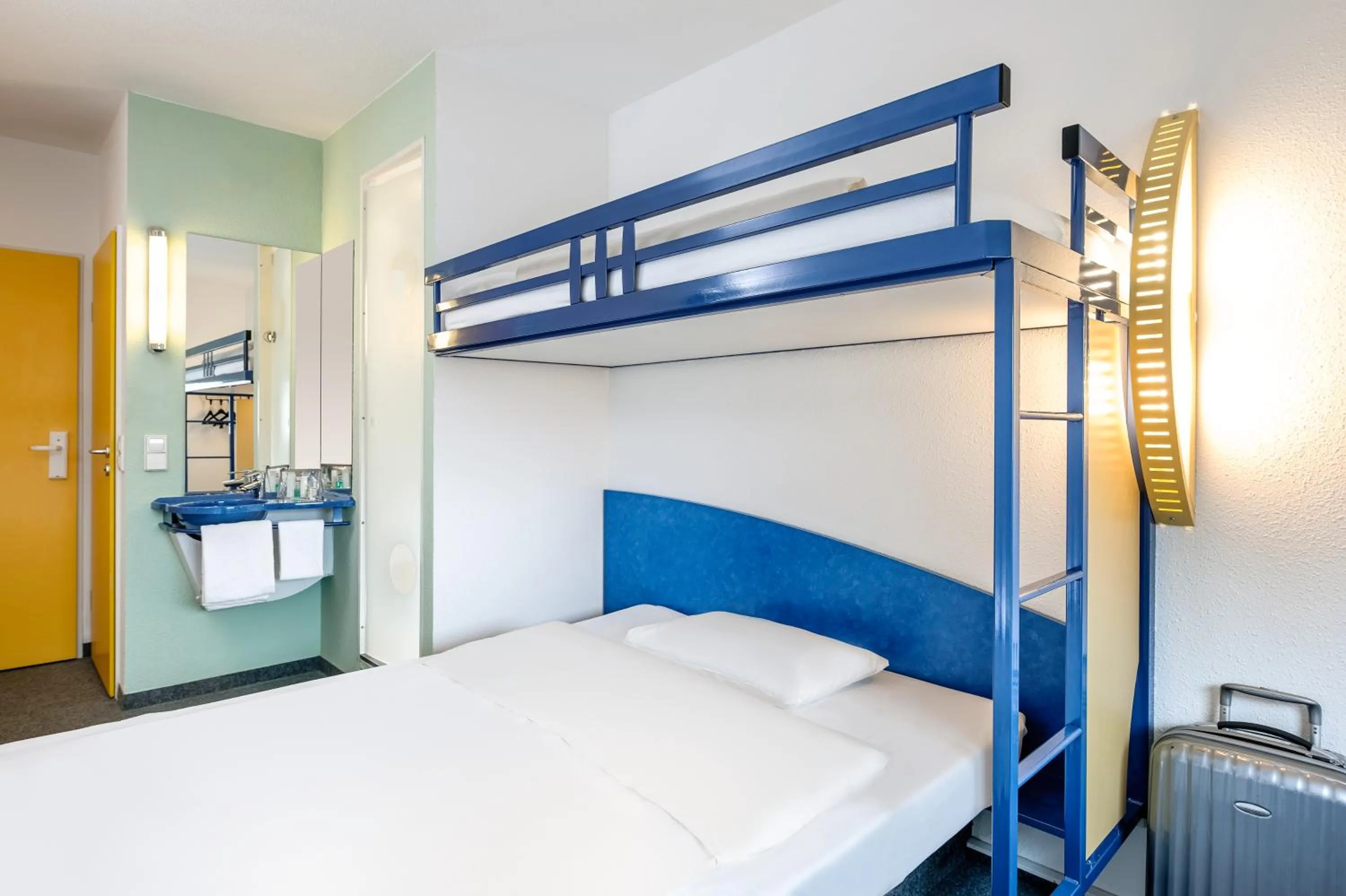 Bed in ibis budget Amboise