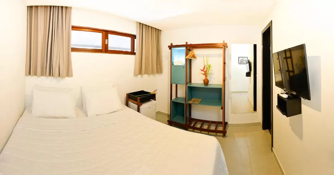 Shower, Bed in Xilo Design Hotel