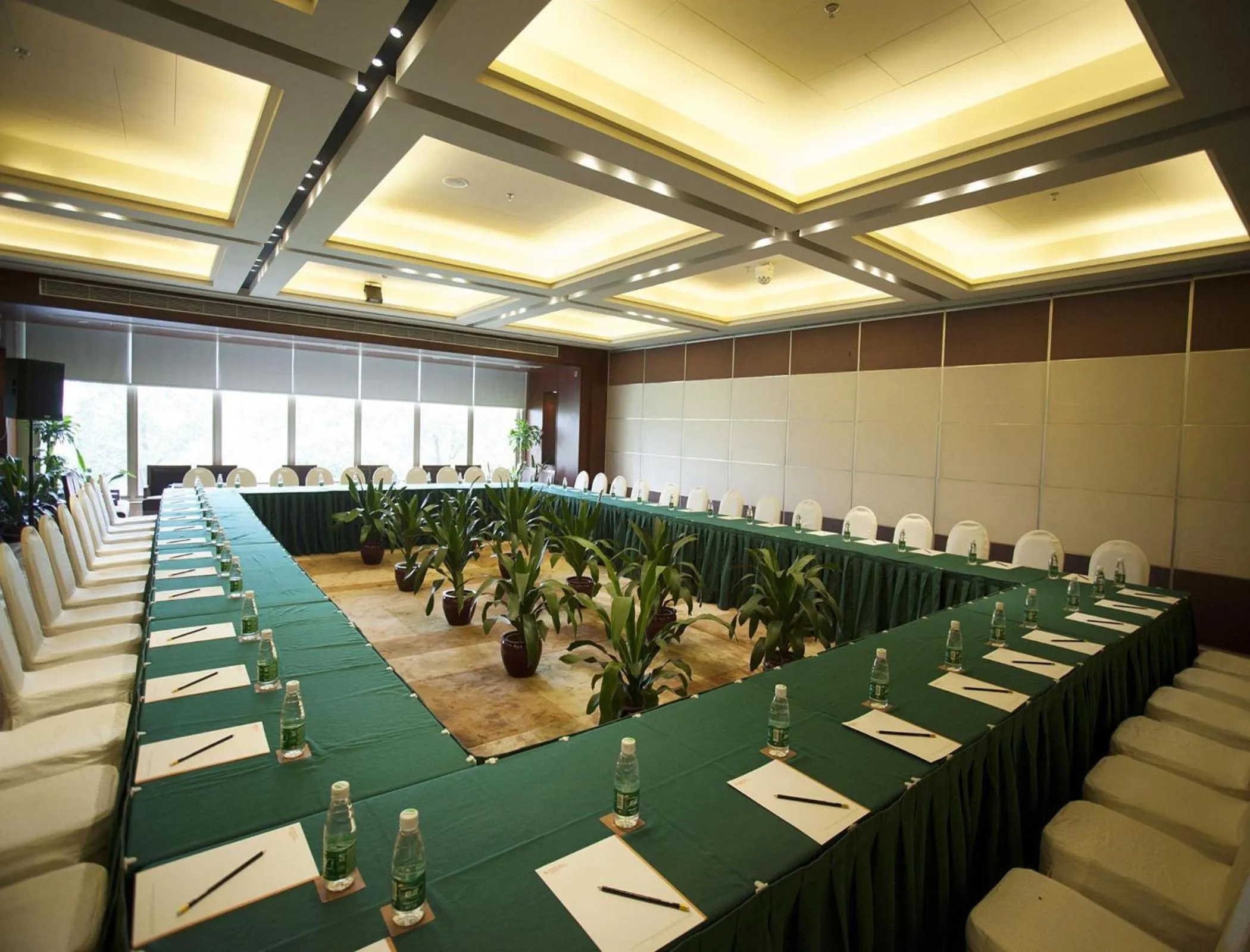 Meeting/conference room in Parklane Hotel Changan