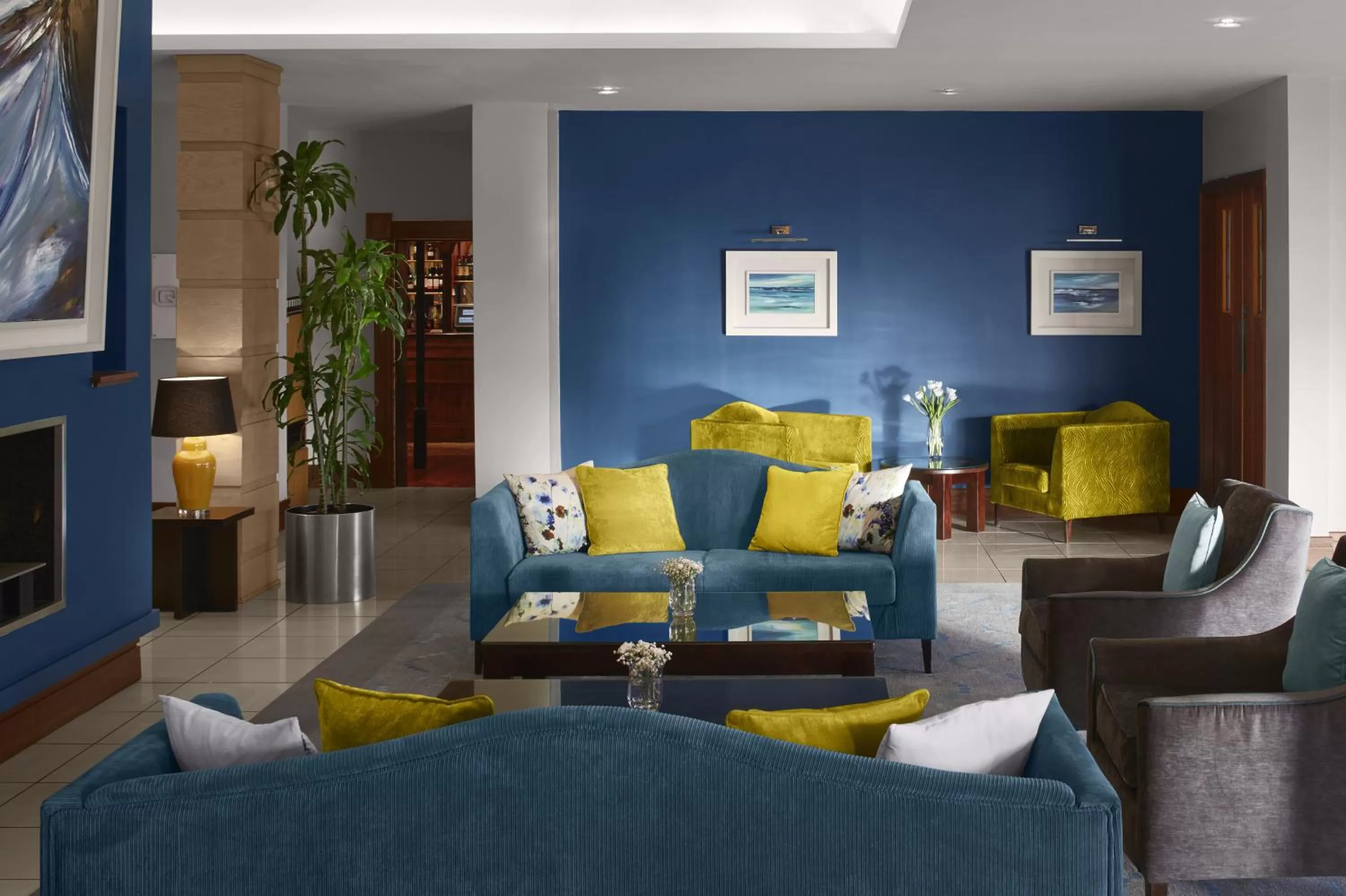 Lobby or reception in Radisson BLU Hotel and Spa, Limerick