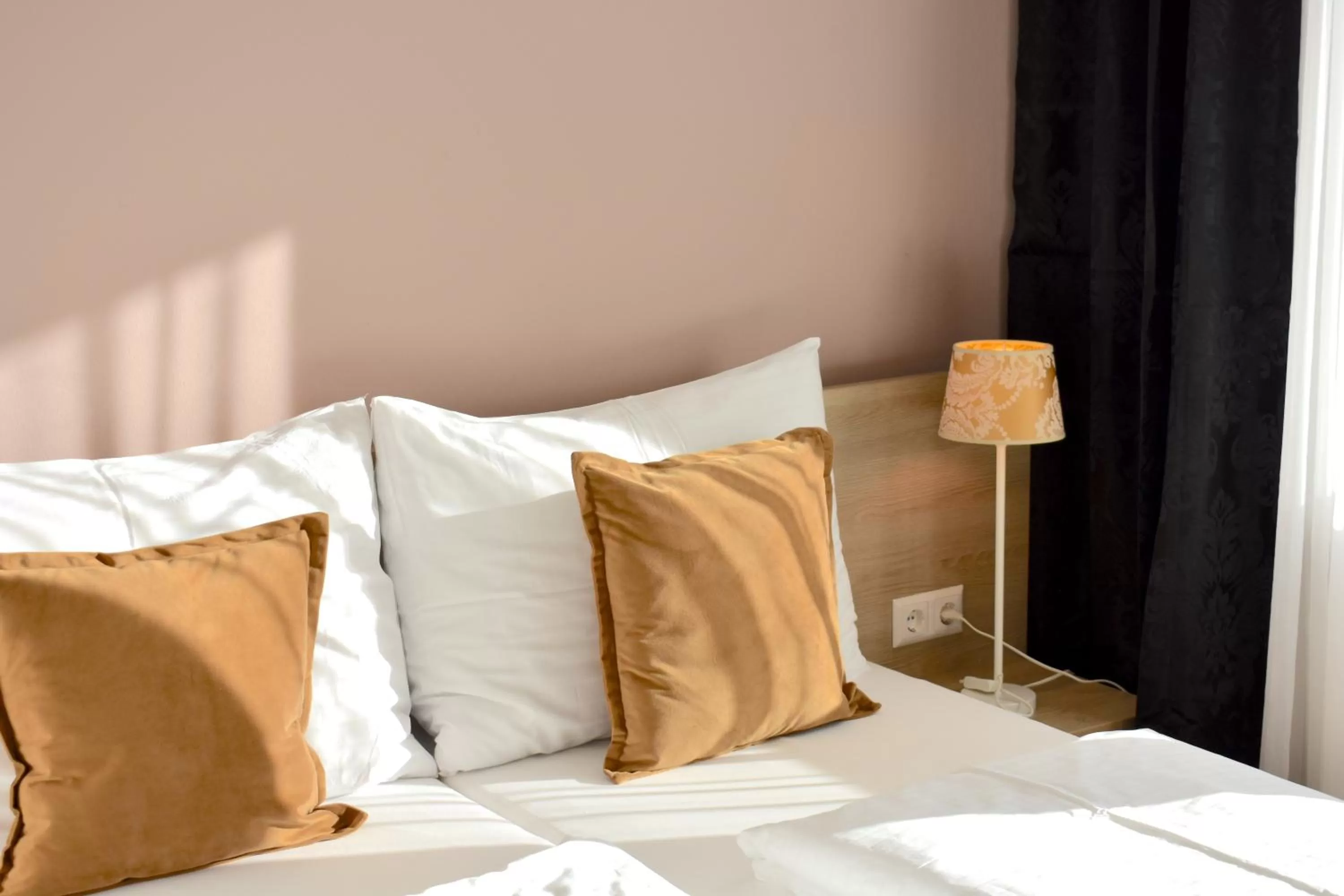 Double Room with Balcony - single occupancy in Amoria Rooms und Wellness Wörthersee - Adults Only