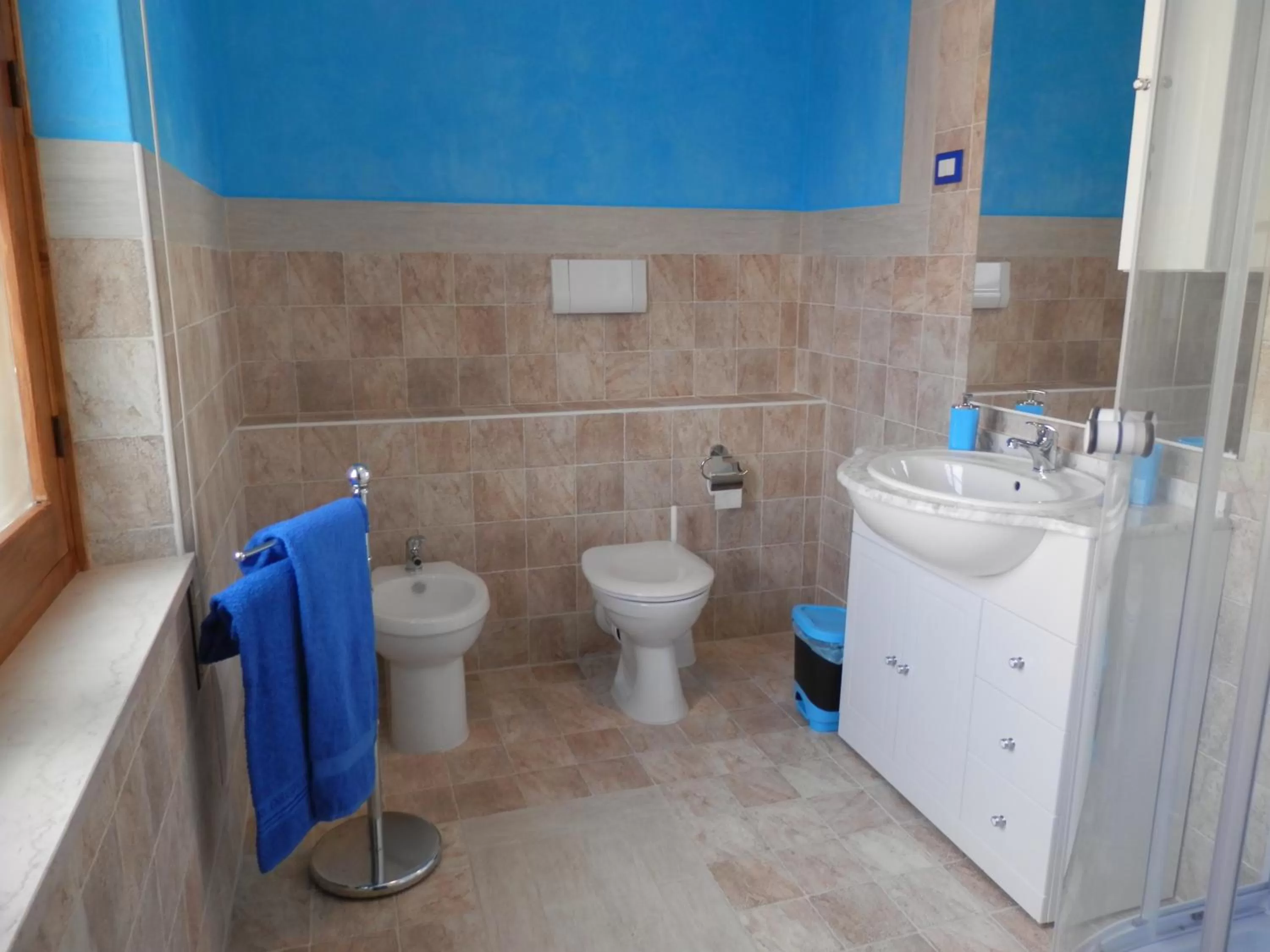 Toilet in S'Apprigu B&B