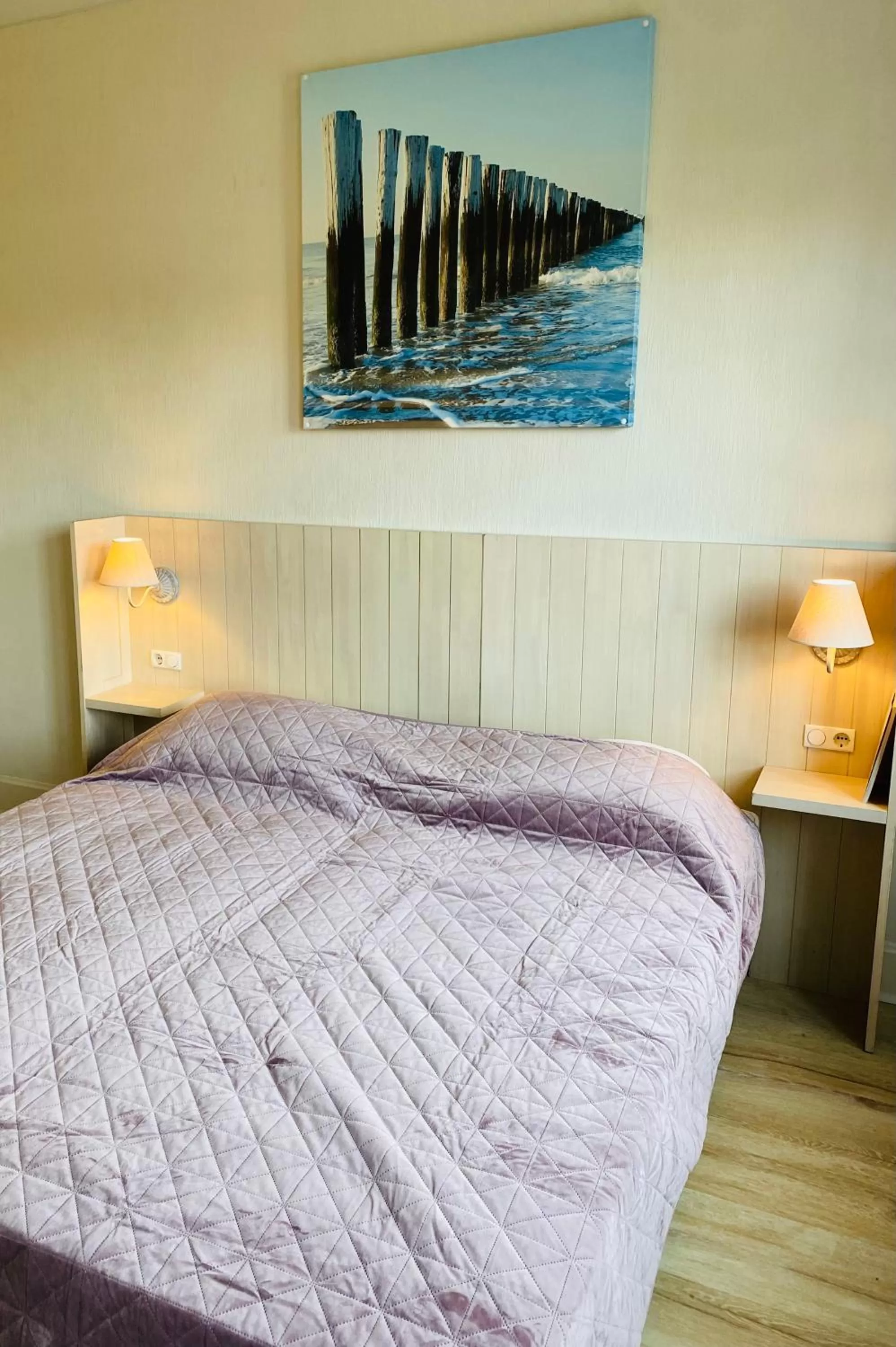 Bedroom, Bed in Villa La Dune - Ontbijt & parking inclusief